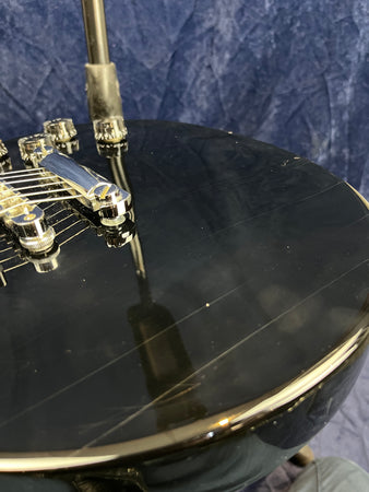 Gibson Les Paul Studio 2008 Model in Ebony Pre-owned with Hard Case