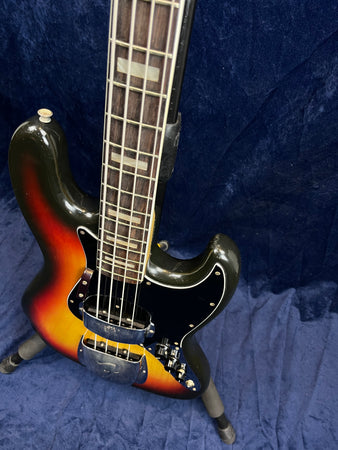 Fender 1975 Jazz Bass in Sunburst with Hard Case Pre-owned