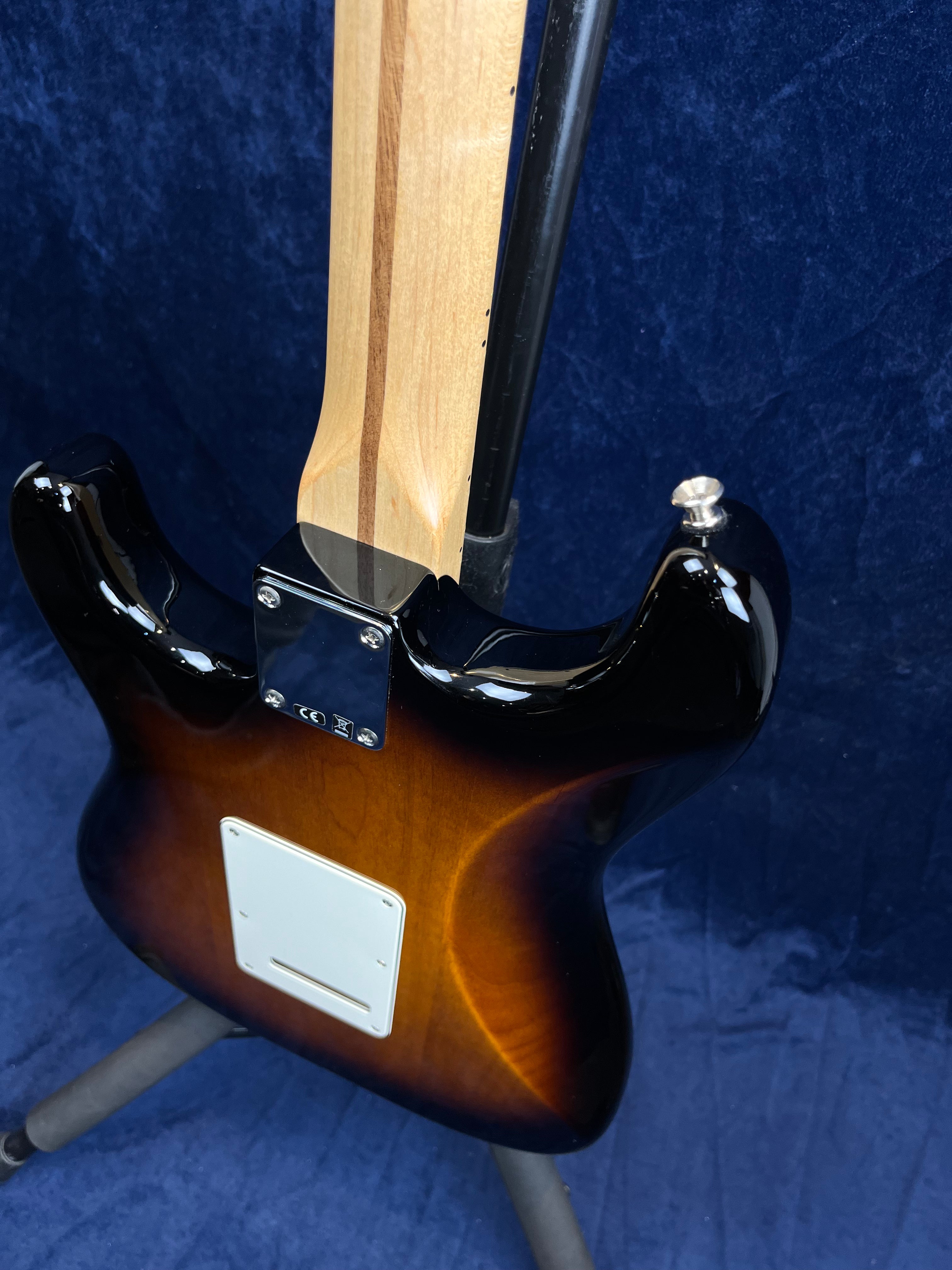 Fender American Special Stratocaster Sunburst deux tons 2017 d'occasion