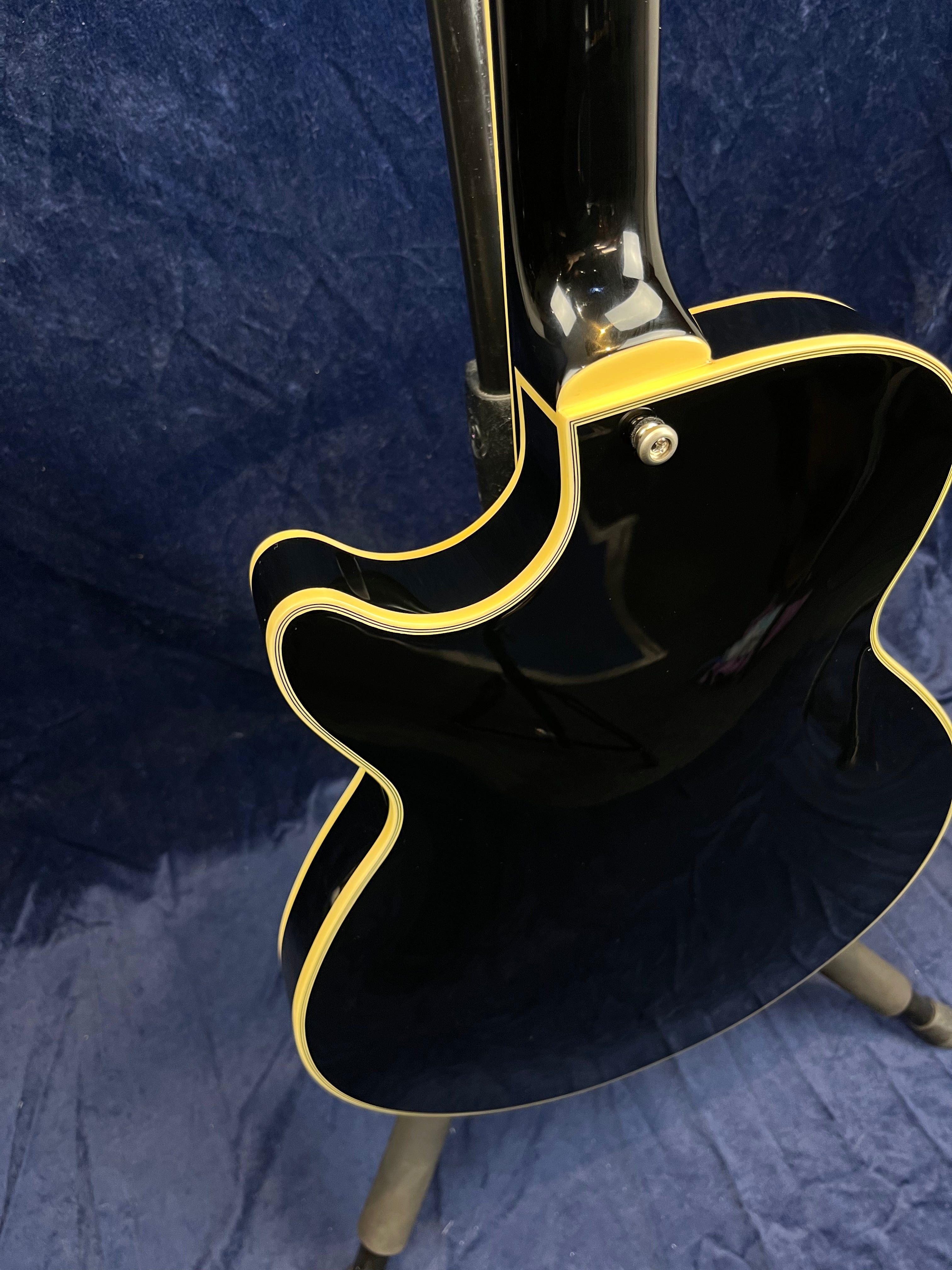 Guitare électrique D'Angelico Excel SS Tour Semi-Hollow en noir (produit de catégorie B)