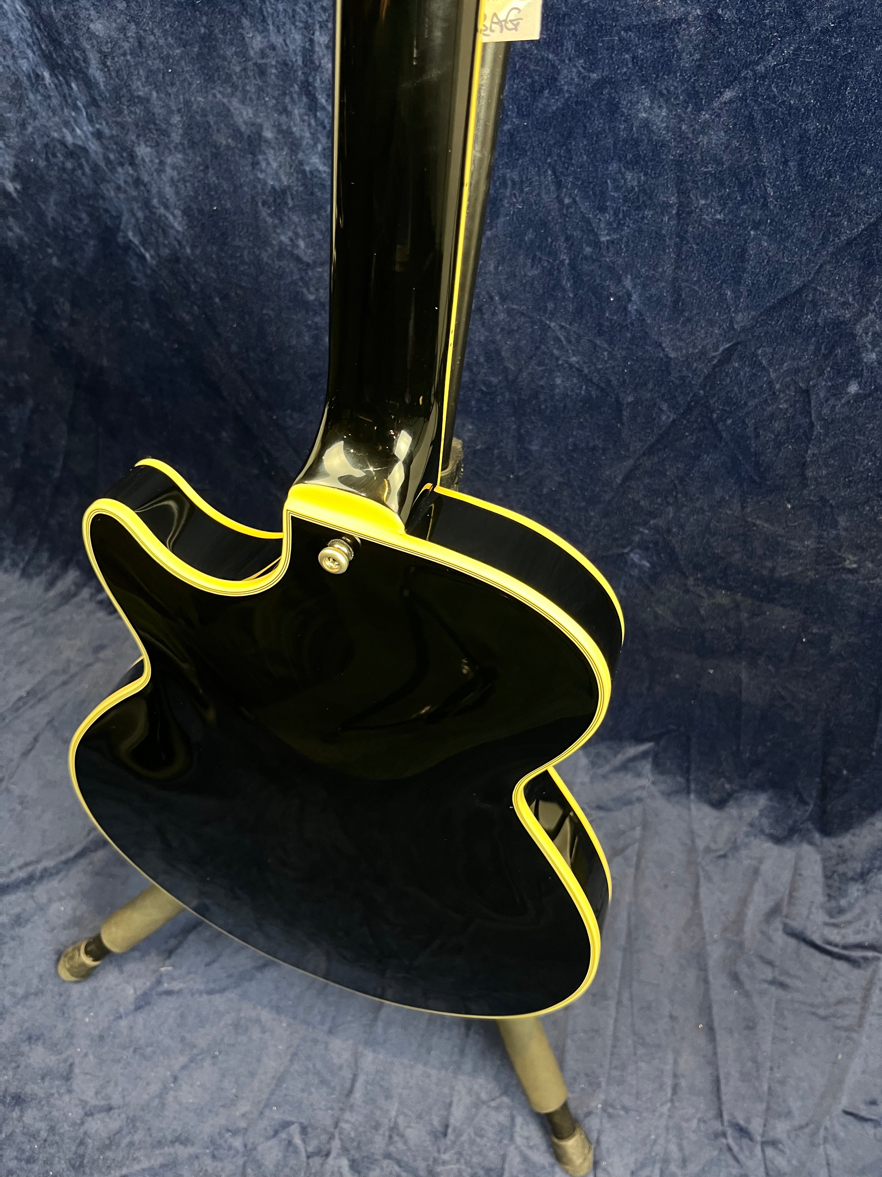 Guitare électrique D'Angelico Excel SS Tour Semi-Hollow en noir (produit de catégorie B)