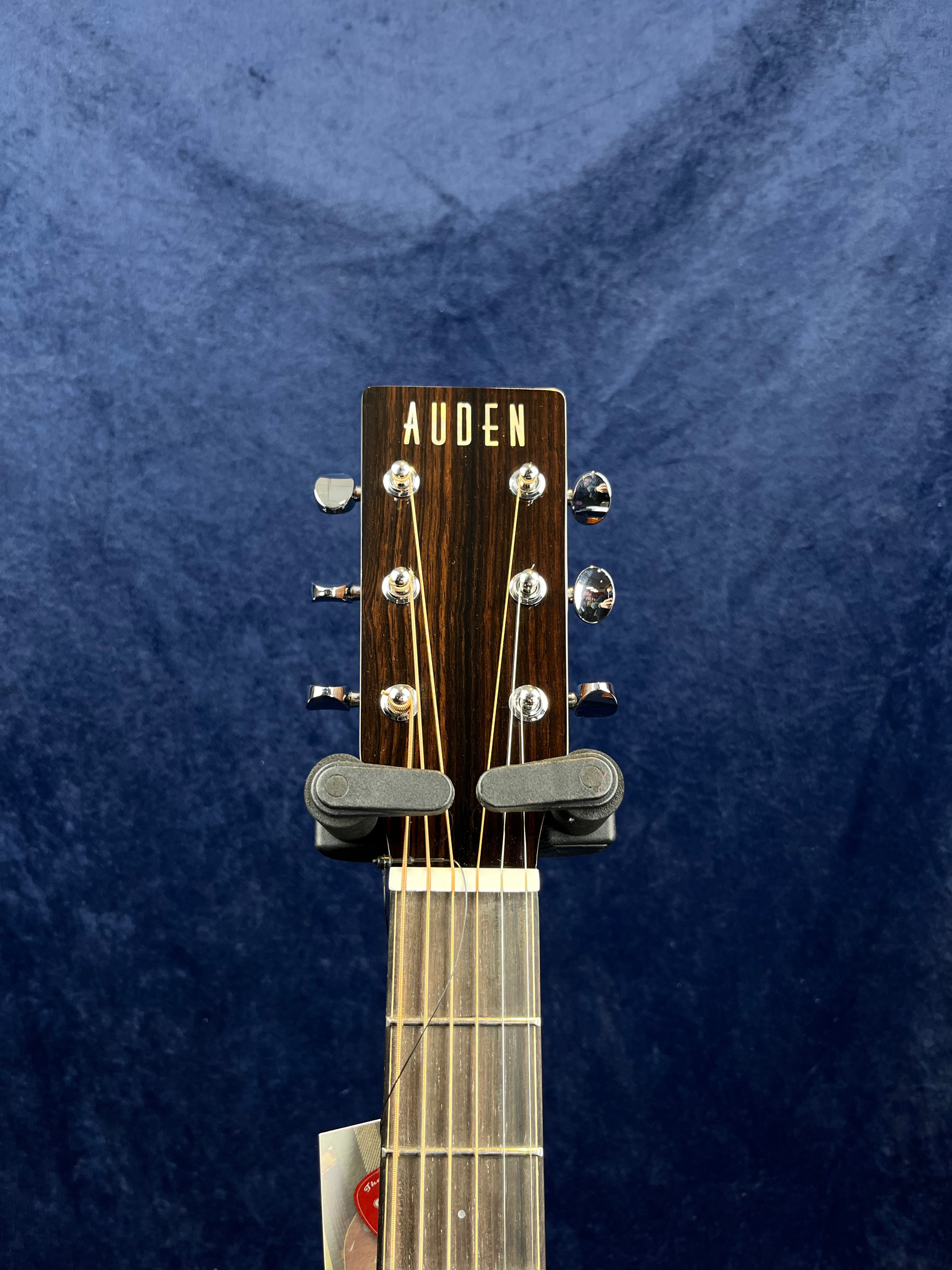 Auden Artist Series Chester Electro Acoustic All Gloss Spruce/Mahogany in Hard Case