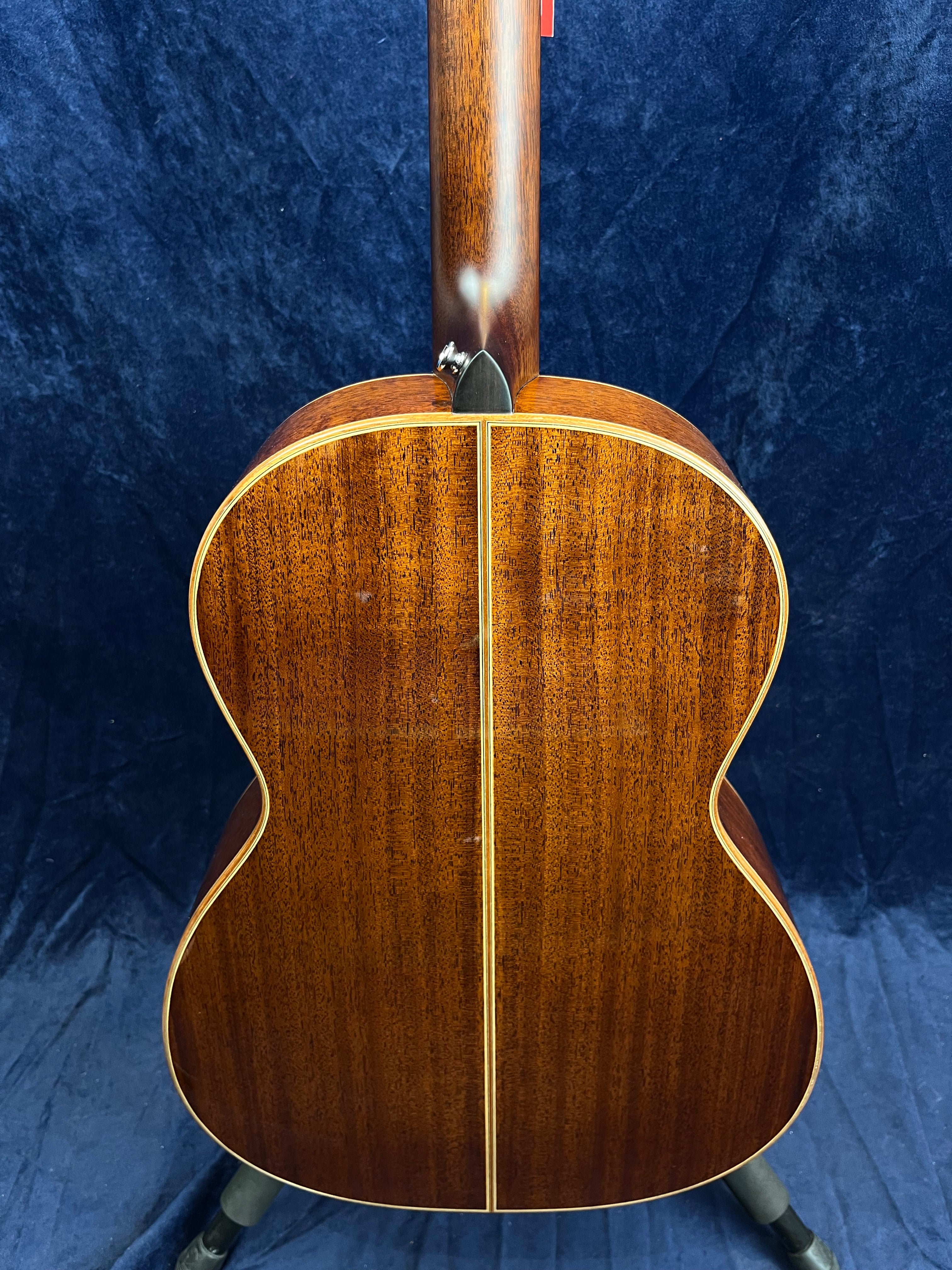 Auden Artist Series Chester Electro Acoustic All Gloss Spruce/Mahogany in Hard Case
