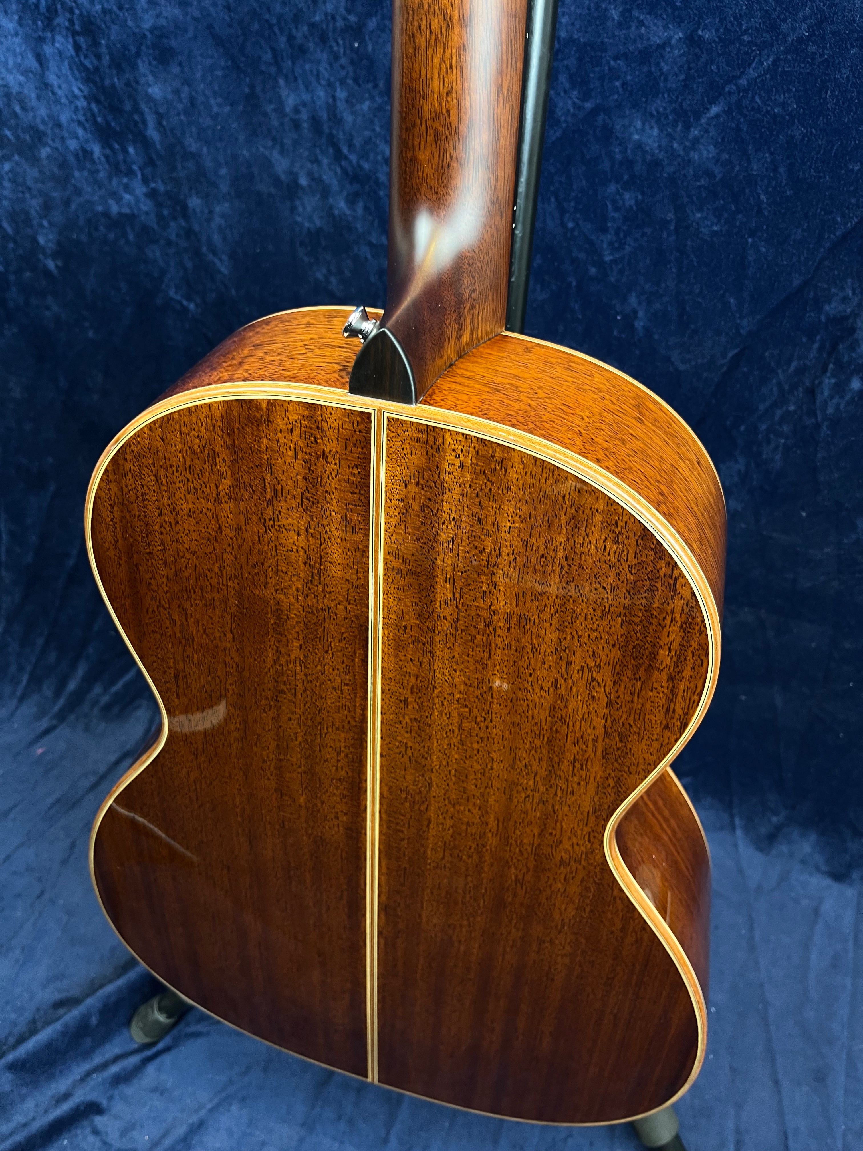 Auden Artist Series Chester Electro Acoustic All Gloss Spruce/Mahogany in Hard Case