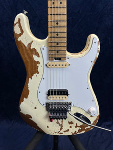 Charvel Henrik Danhage White Relic Pre-owned with Soft Bag