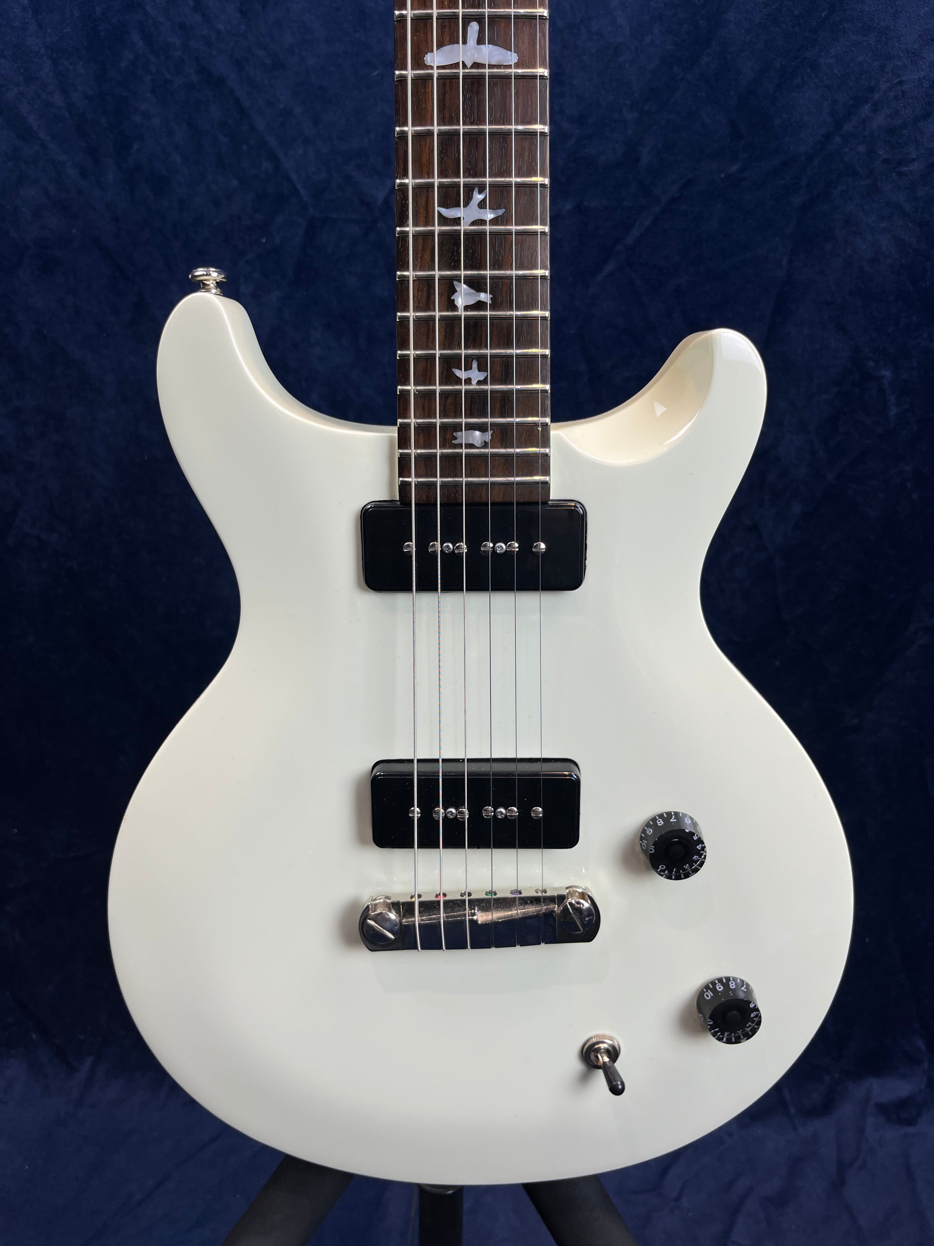 Guitare électrique PRS SE Santana Special, coloris Antique White, catégorie B