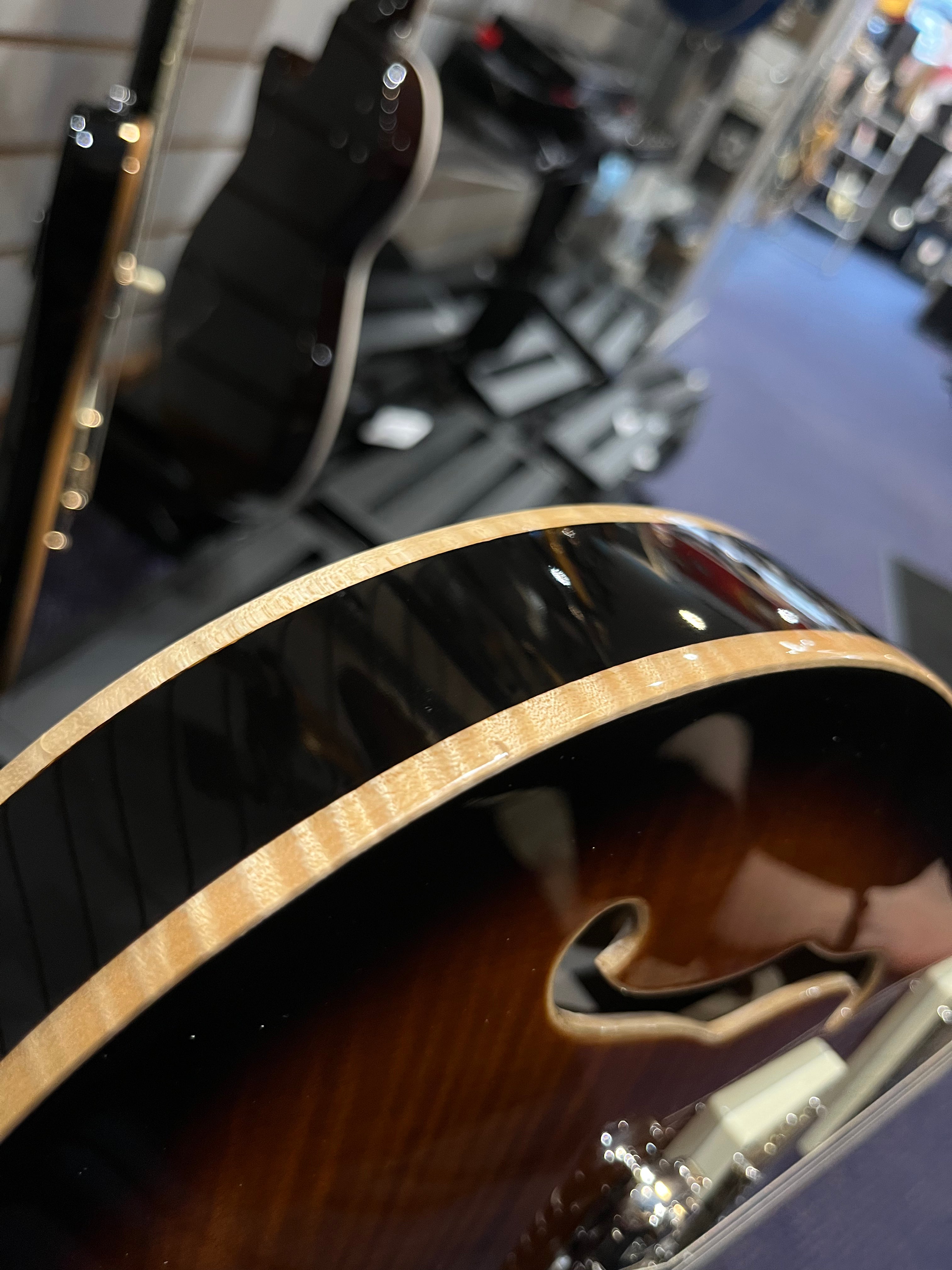 PRS SE Hollowbody II Piezo Noir Or Démo