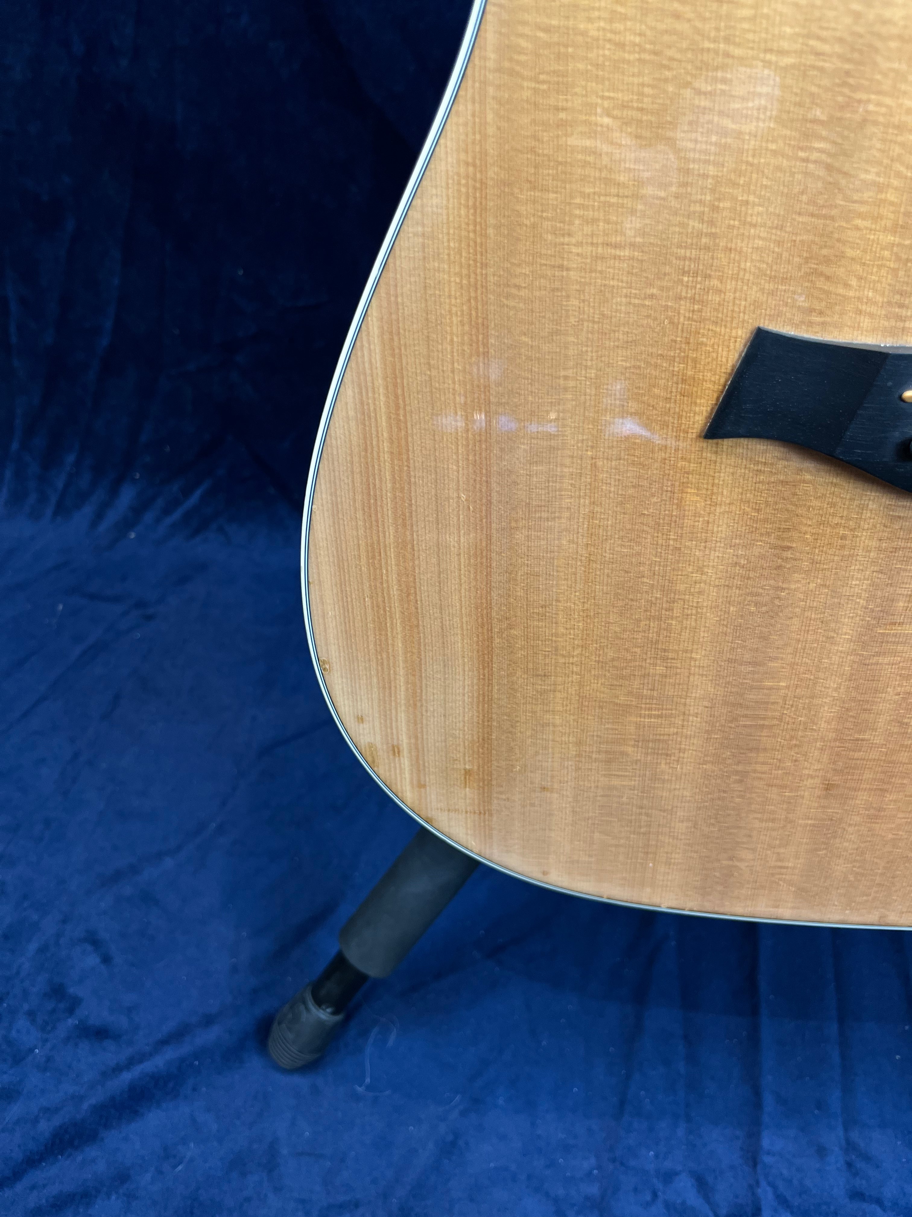 Taylor 210CE-DLX Koa Dreadnought ES1 2014 Naturelle d'occasion