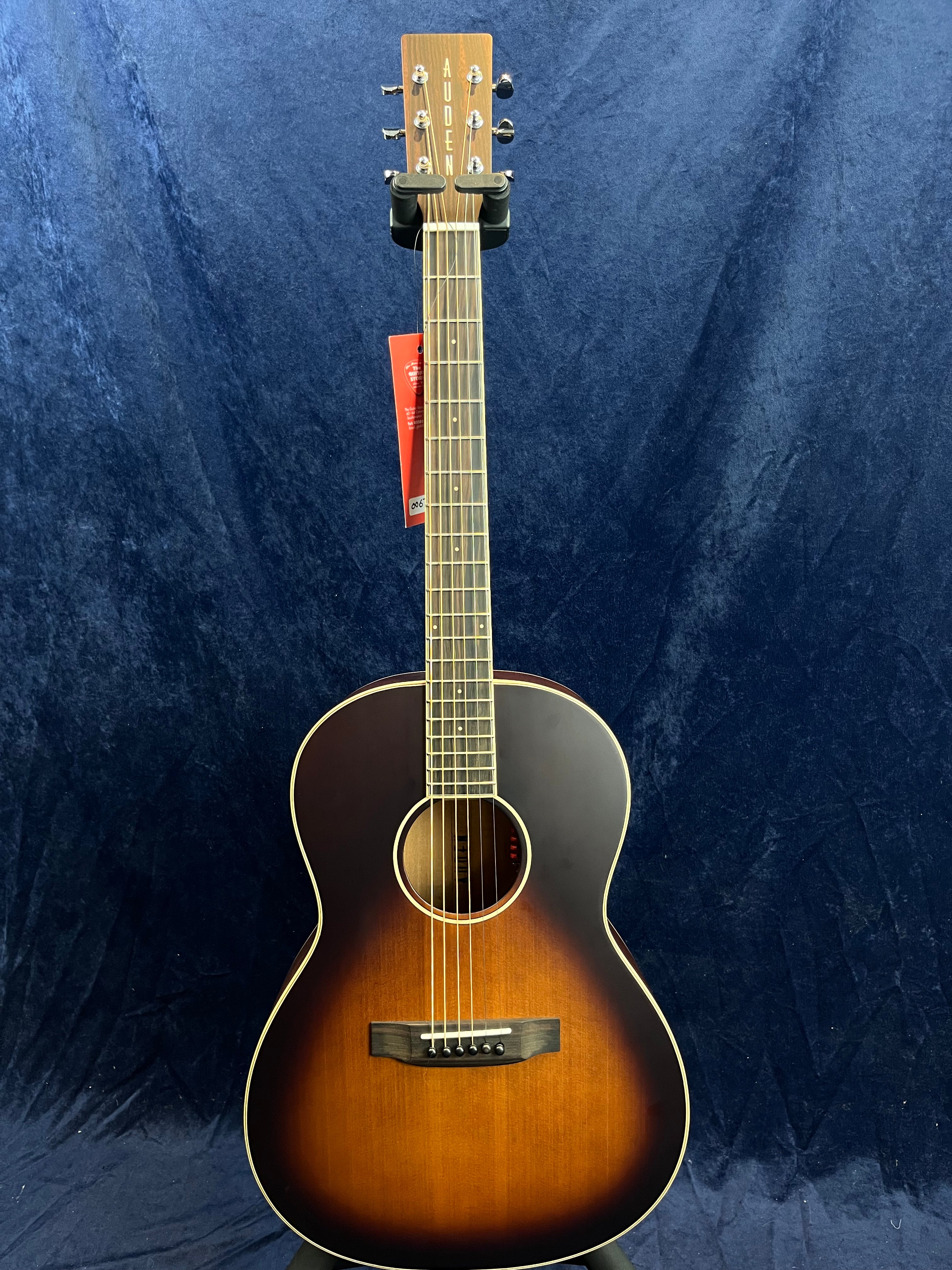 Auden Tobacco Series Julia Électro-acoustique corps plein en Tobacco Burst Satin