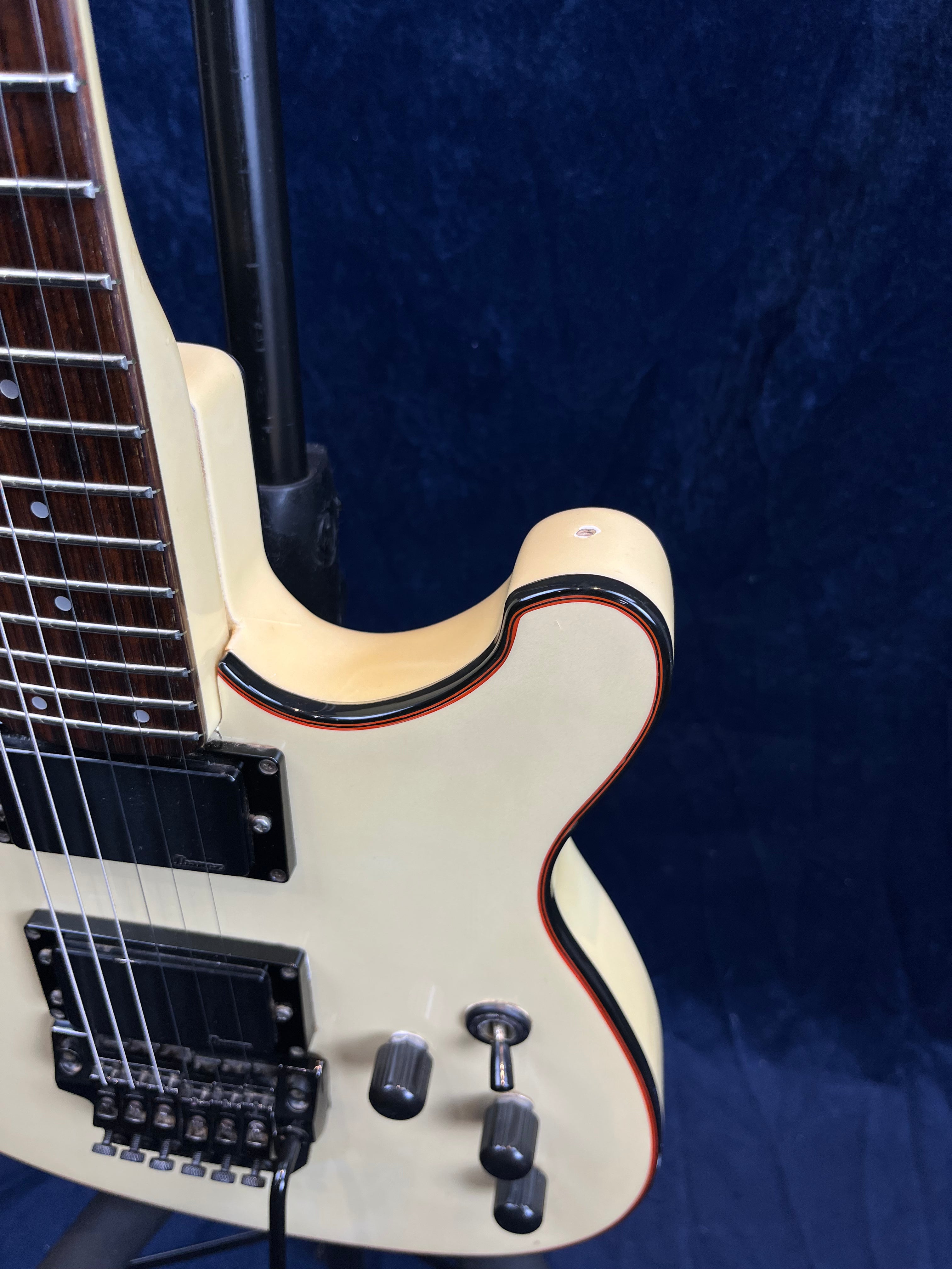 Ibanez RS530 Roadster II Deluxe 1985 blanche d'occasion