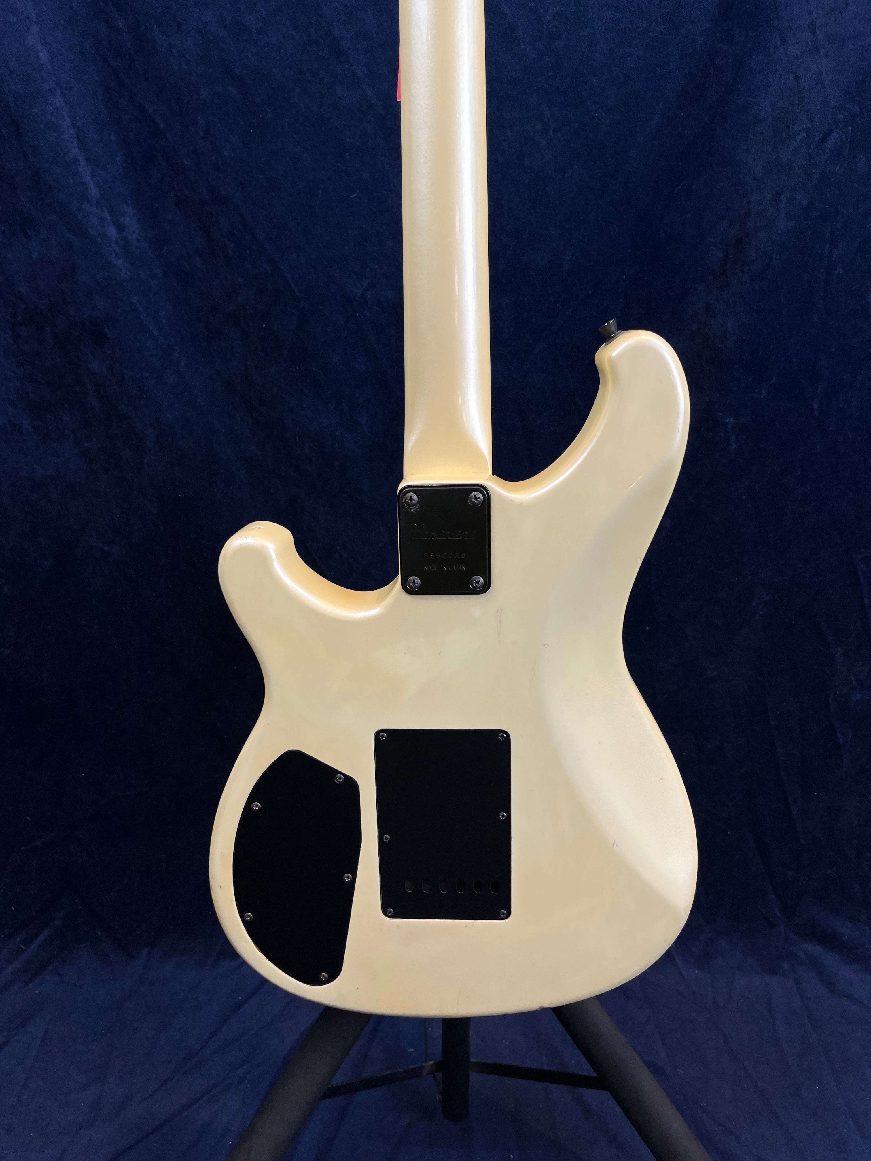 Ibanez RS530 Roadster II Deluxe 1985 blanche d'occasion