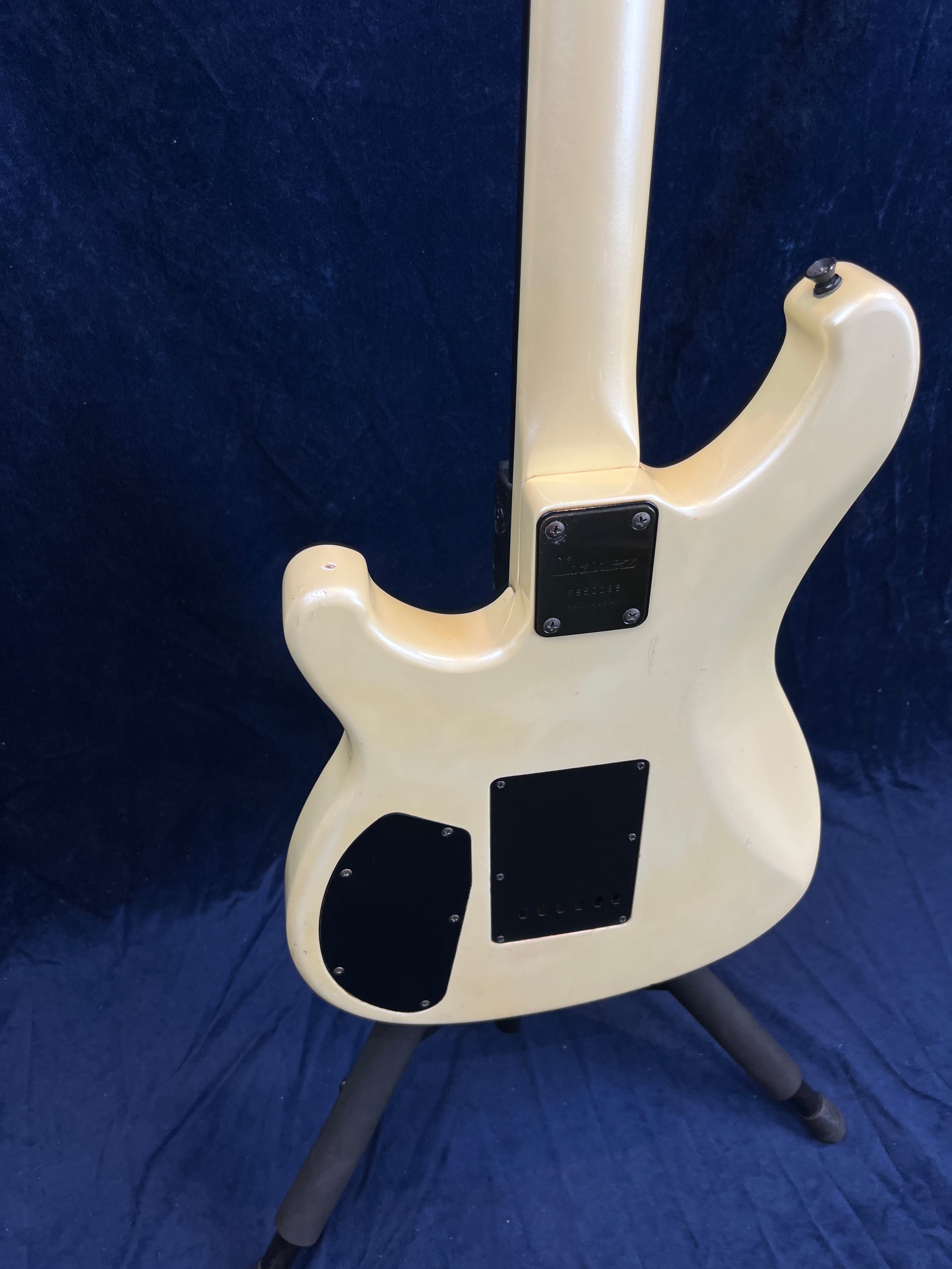 Ibanez RS530 Roadster II Deluxe 1985 blanche d'occasion