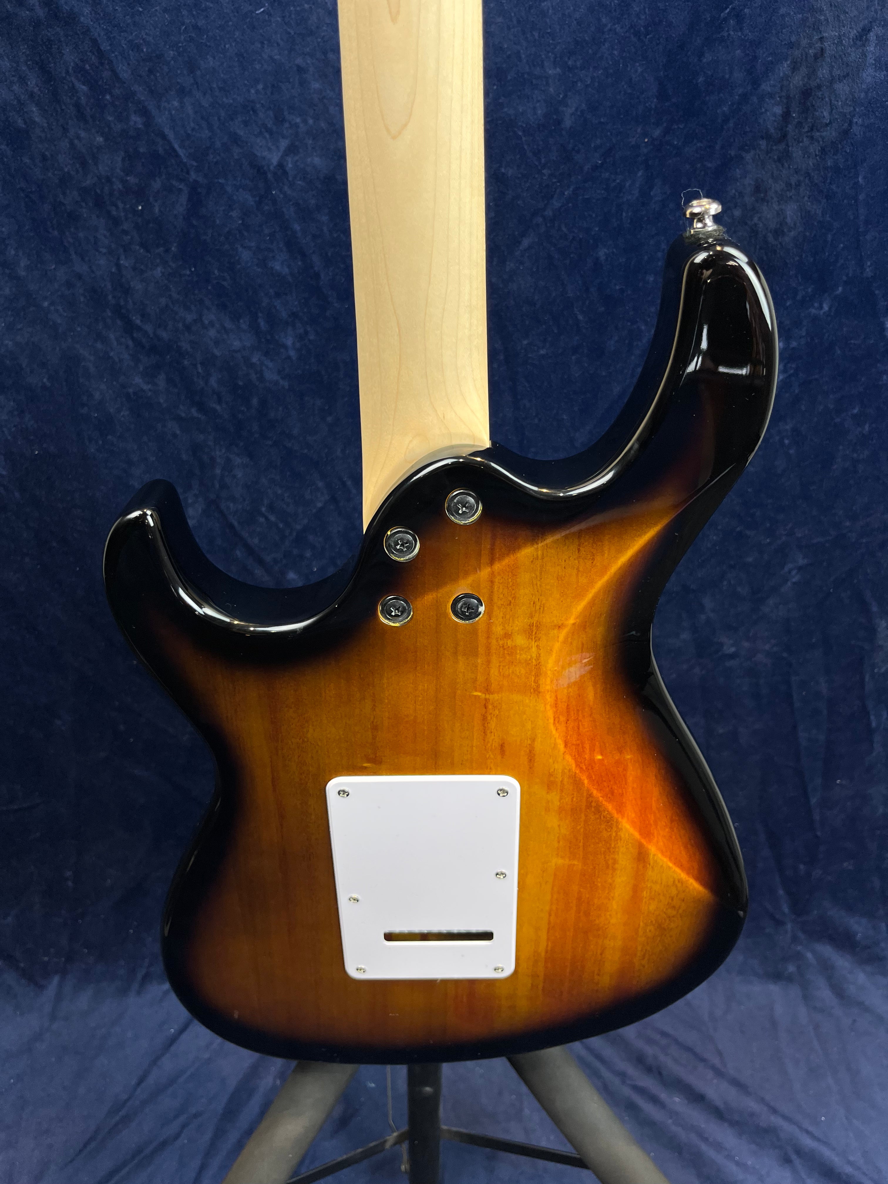 Guitare électrique Cort G115SE HSS Sunburst