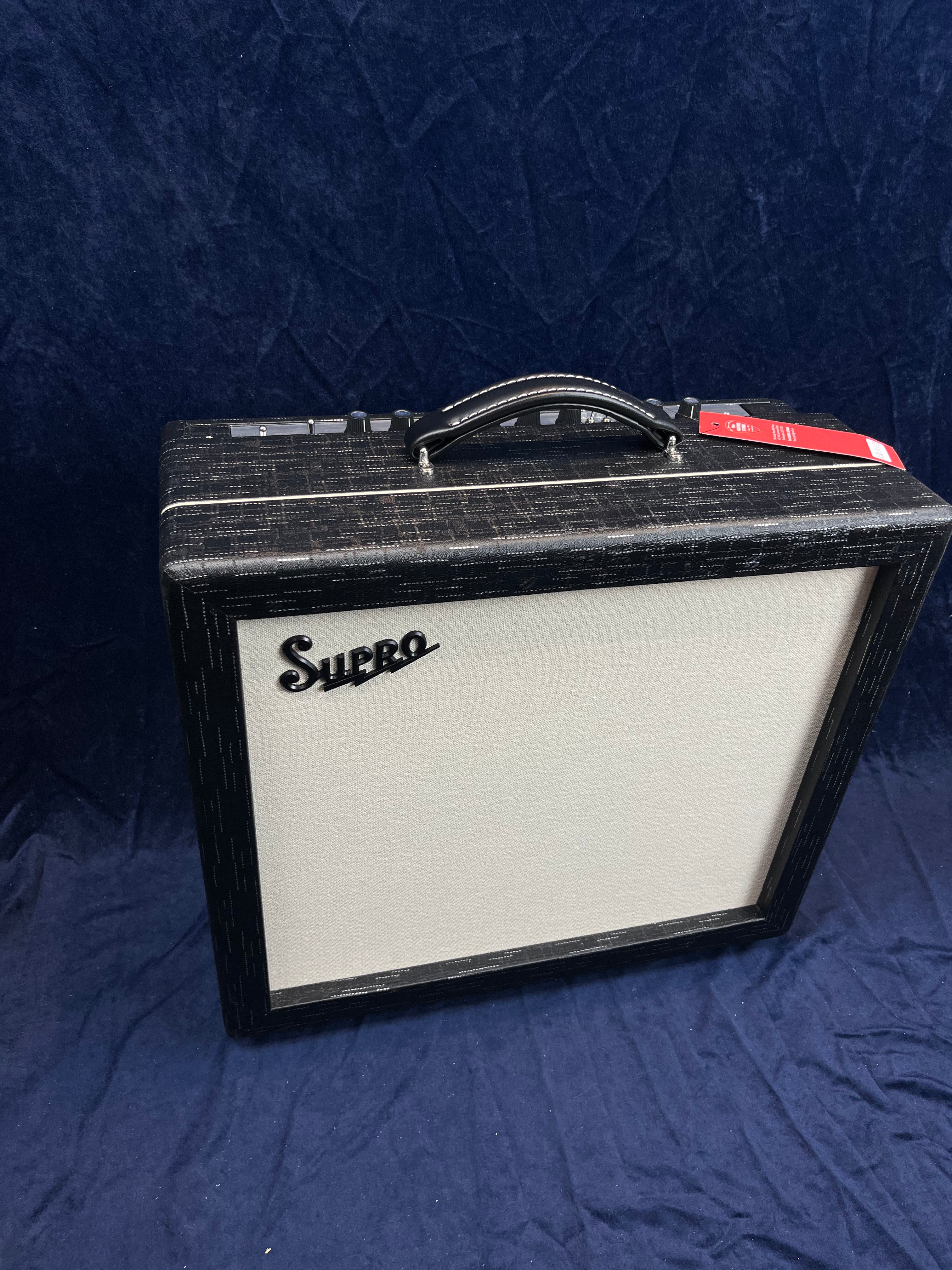 Supro Royale 50 Valve Combo Amplifier in Black Scandia Pre-owned