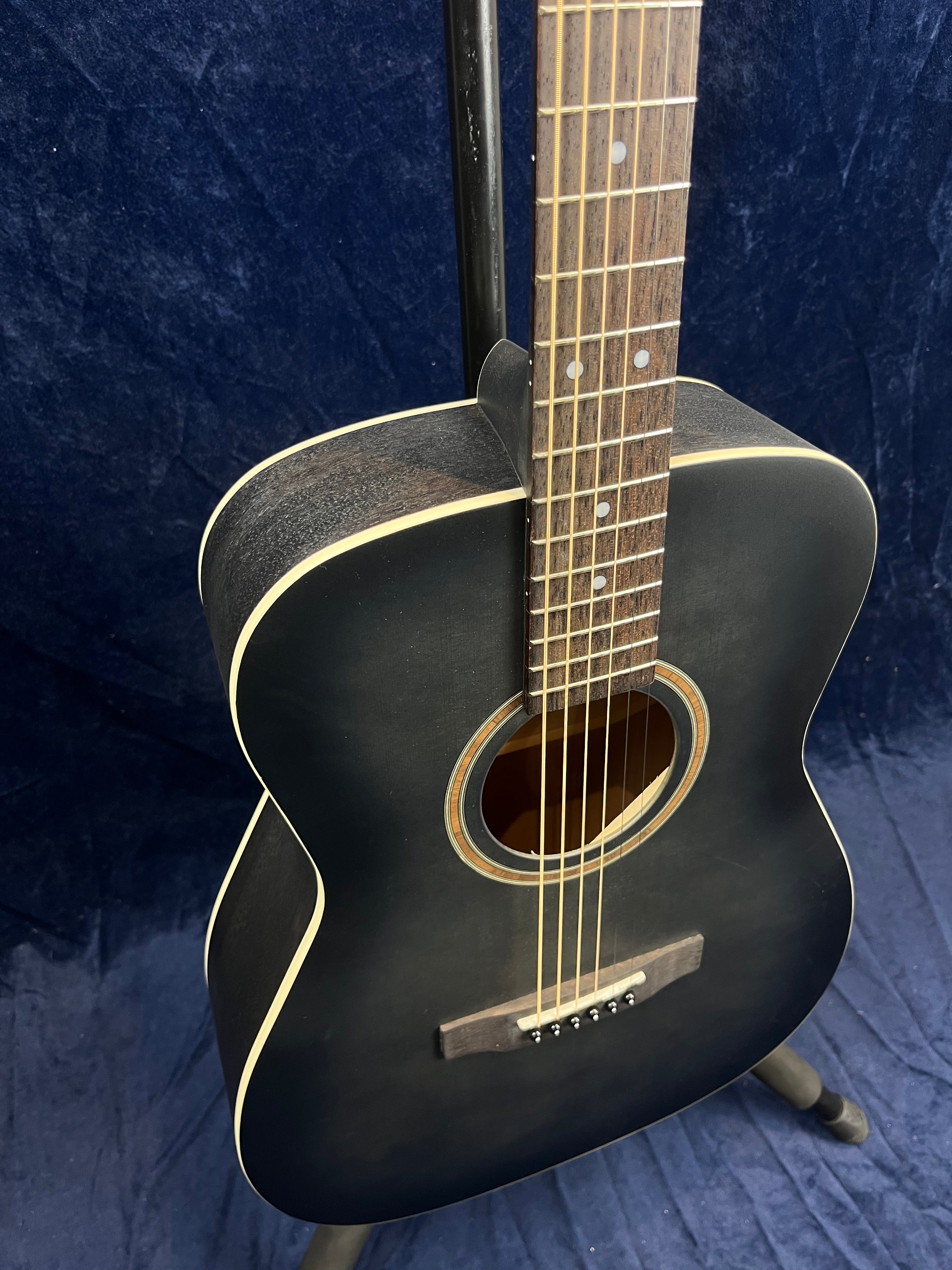 Cort AF550 Concert Acoustic Guitar in Open Pore Black