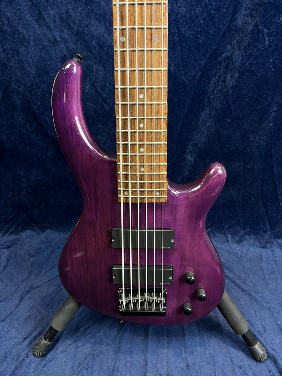 Guitare basse Dean Edge 6 cordes violette d'occasion