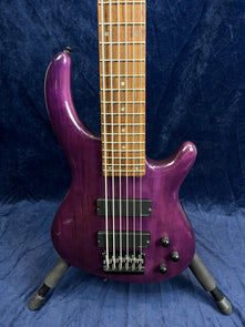 Dean Edge 6 String Bass Guitar in Purple Pre-owned