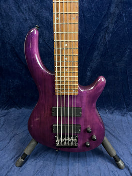Dean Edge 6 String Bass Guitar in Purple Pre-owned