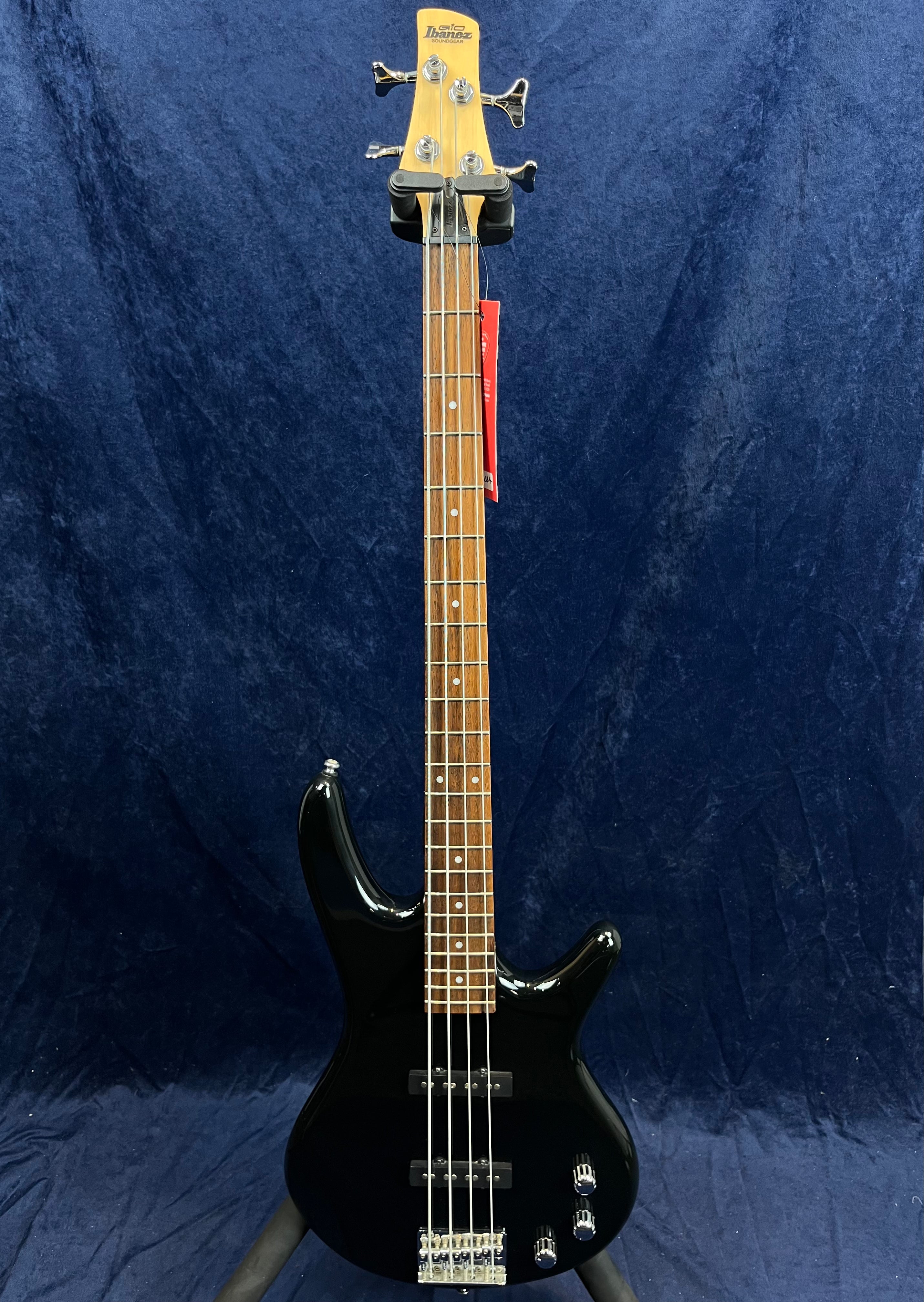 Basse 4 cordes Ibanez Gio noire brillante d'occasion
