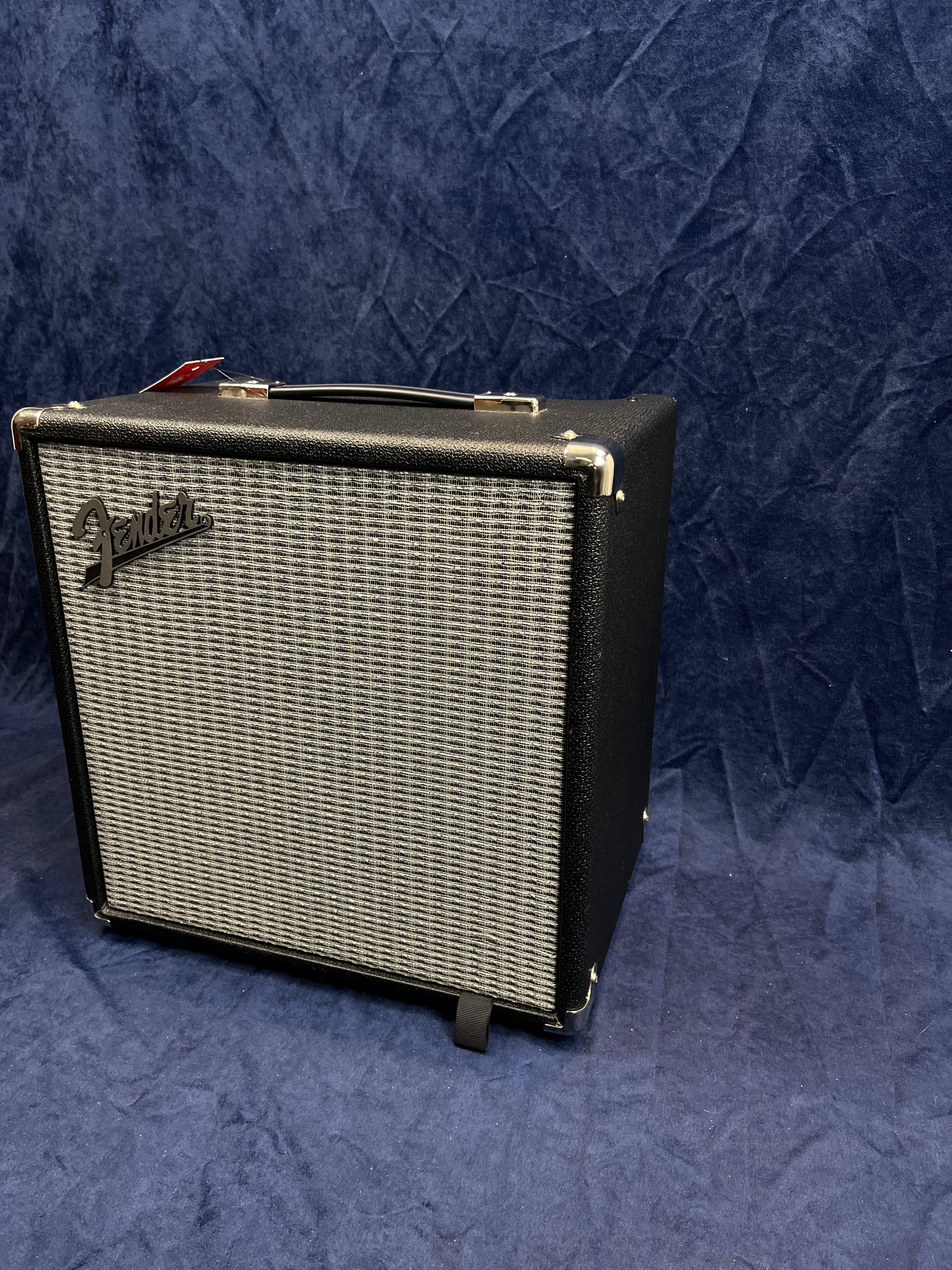 Fender Rumble 25 Bass Combo Amp Pre-owned