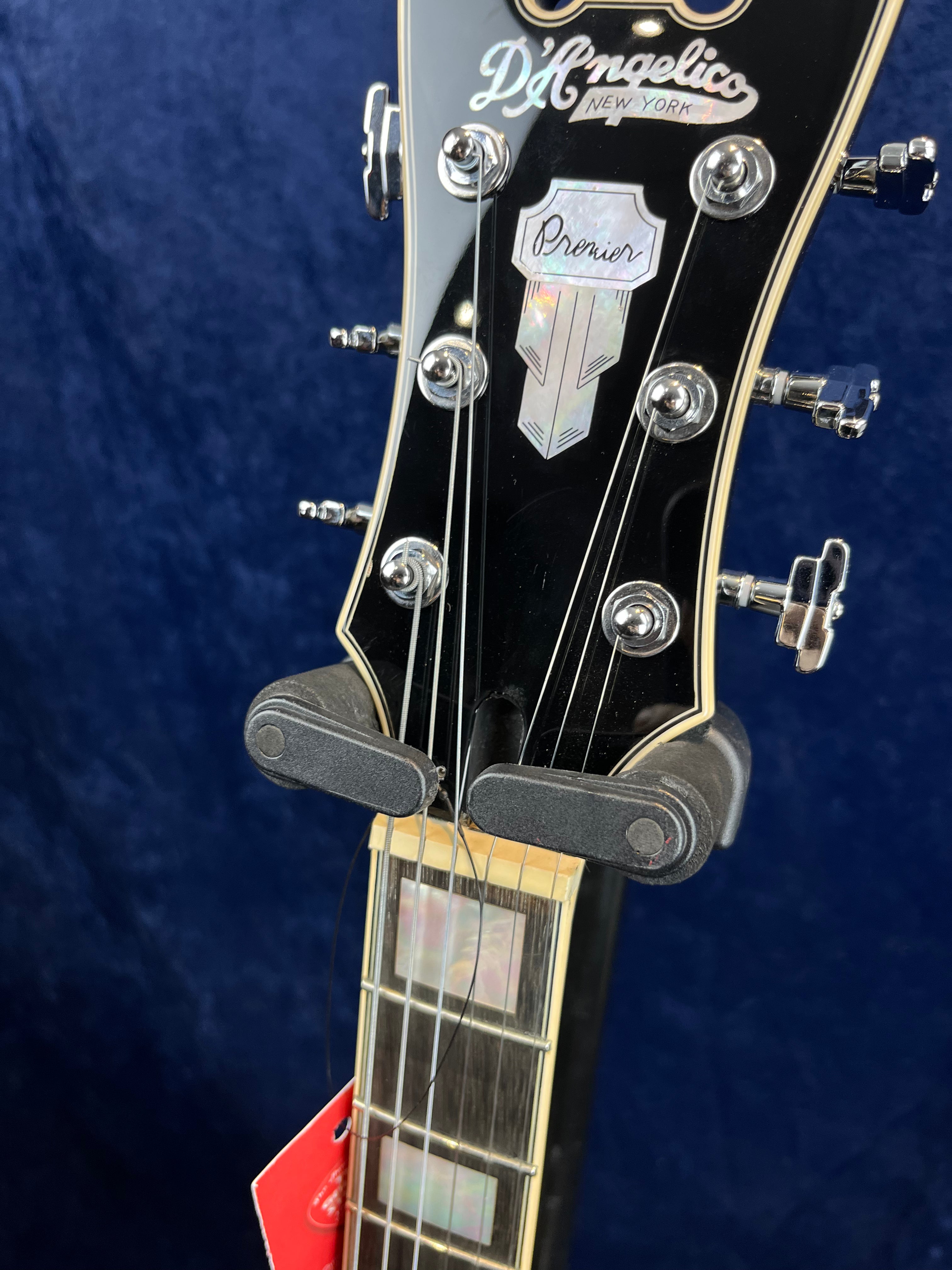 Guitare électrique D'Angelico Premier SS noire (produit déclassé)