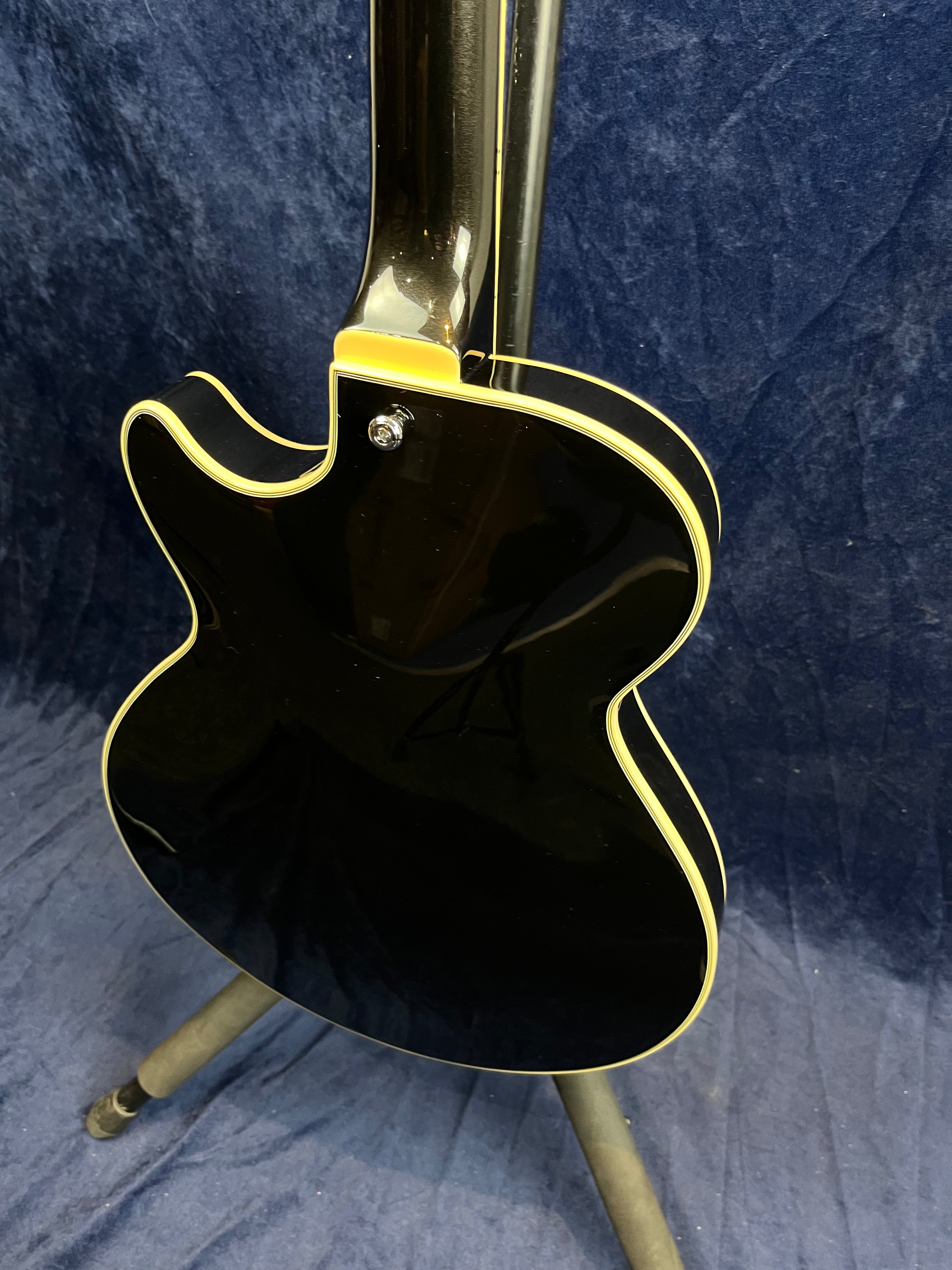 Guitare électrique D'Angelico Premier SS noire (produit déclassé)