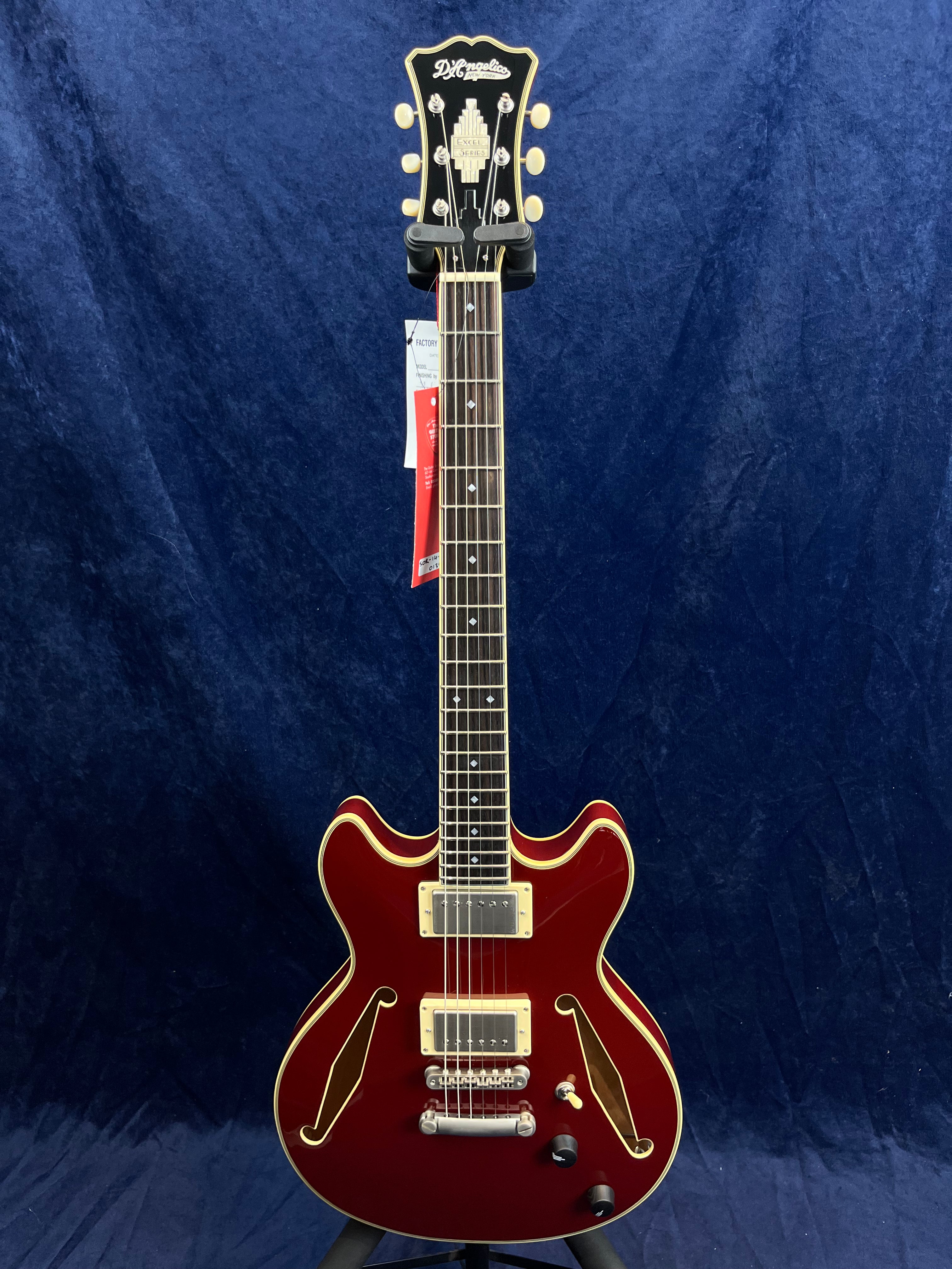 Guitare électrique D'Angelico Excel Mini DC Tour rouge (produit de catégorie B)
