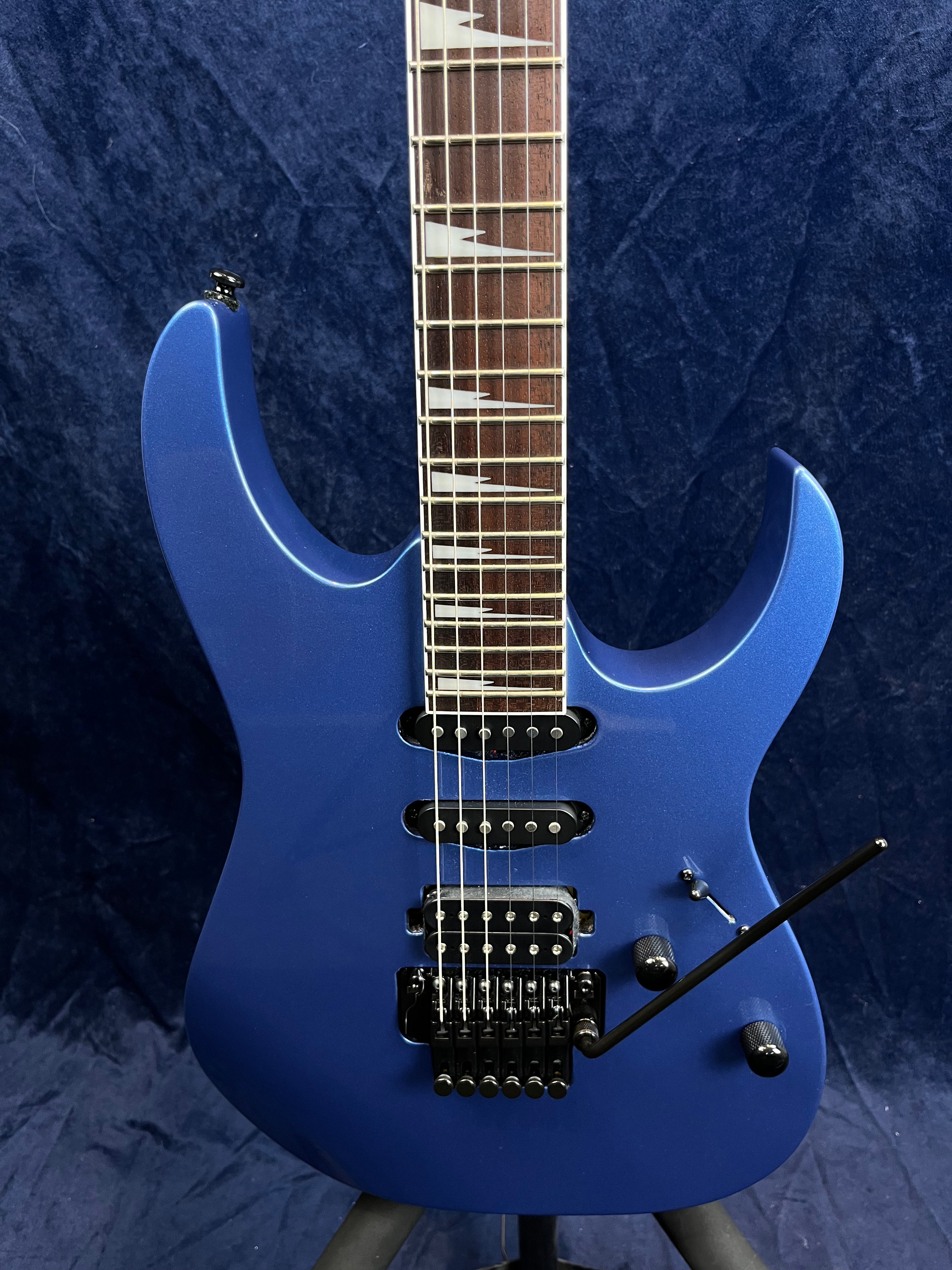 Guitare électrique Ibanez RG460-BH Floyd Rose Blue Haze d'occasion