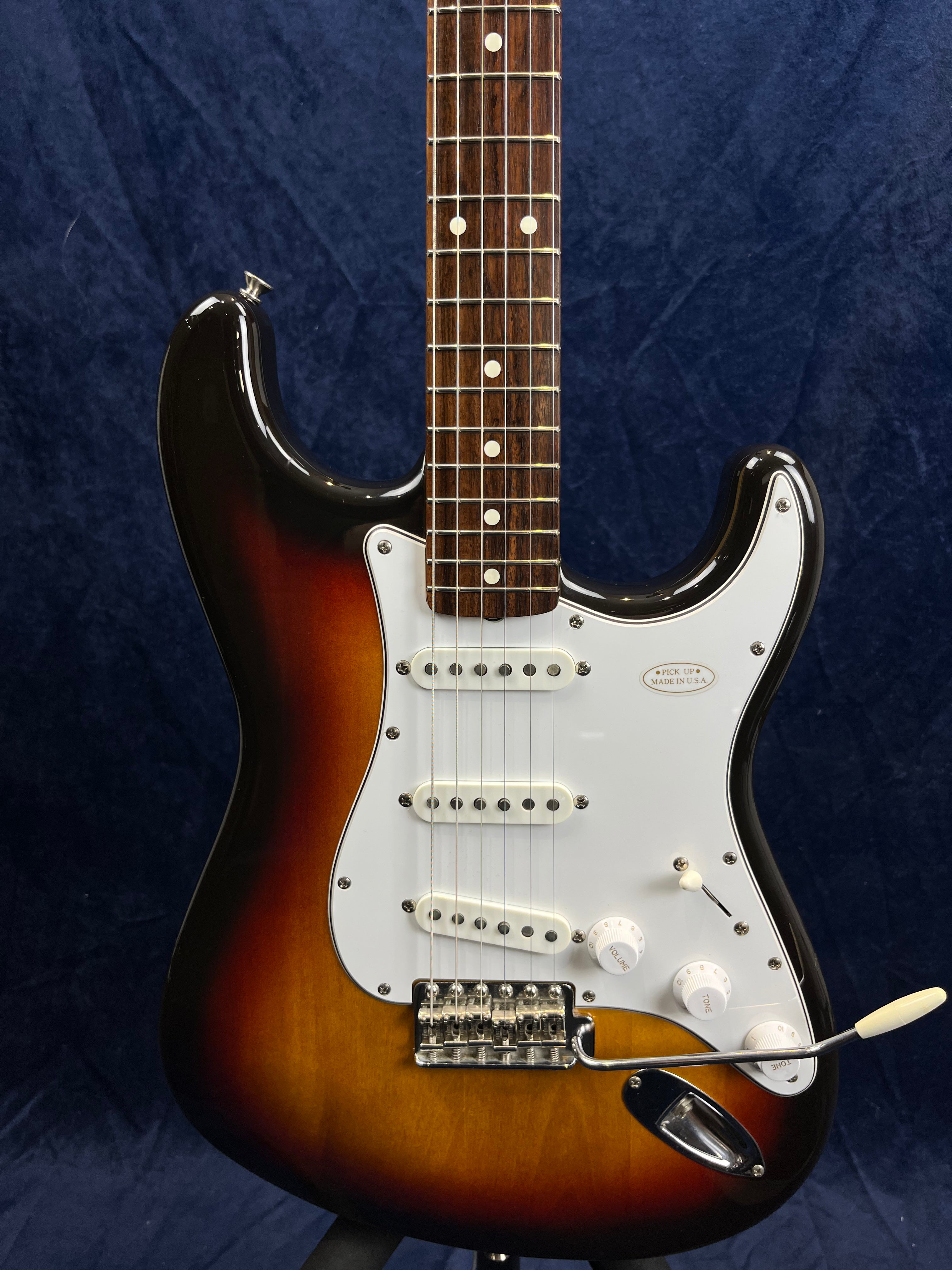 Squier JV ST62 Stratocaster 1983 w/ Swing Tag in Sunburst