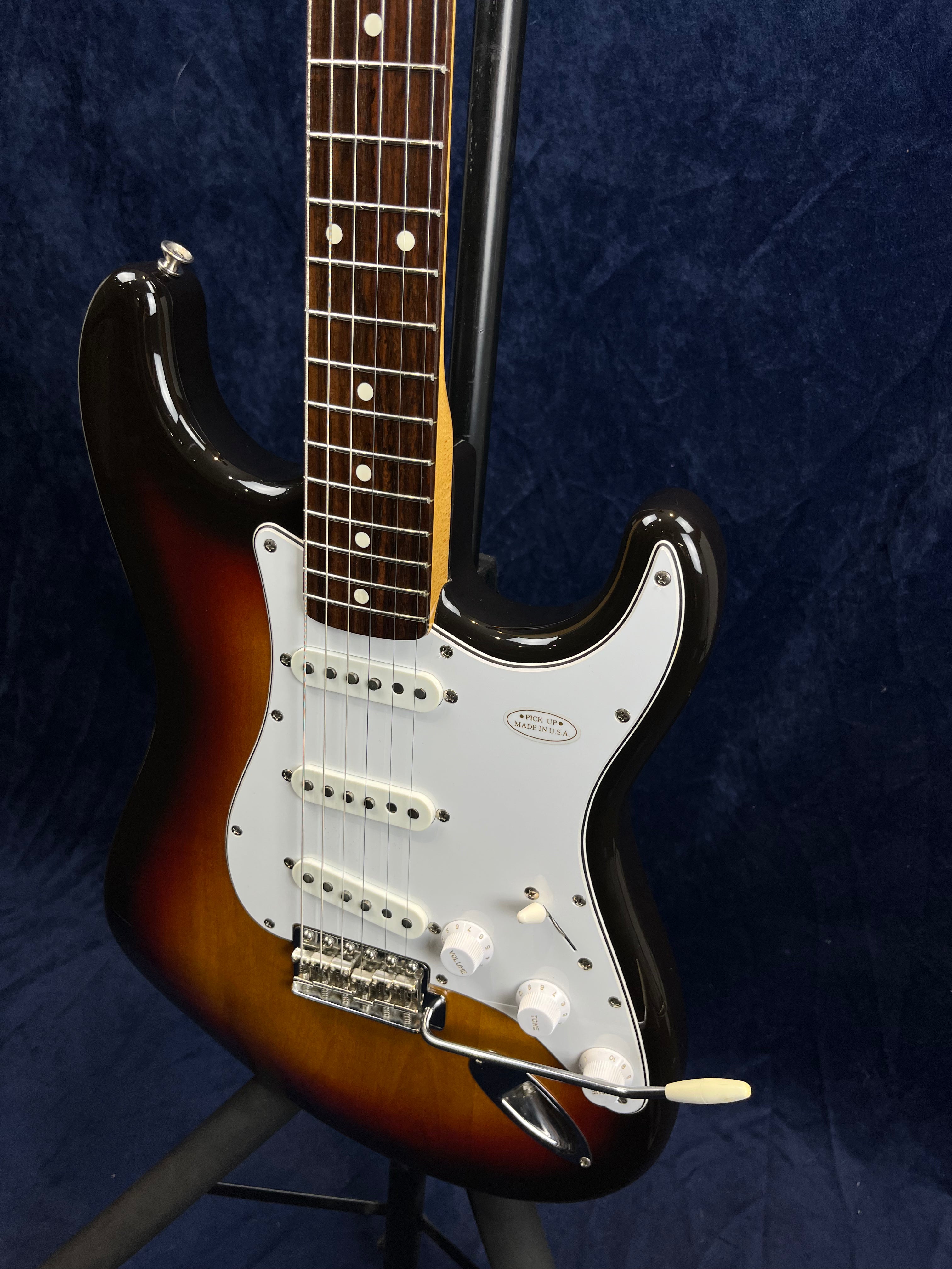 Squier JV ST62 Stratocaster 1983 w/ Swing Tag in Sunburst
