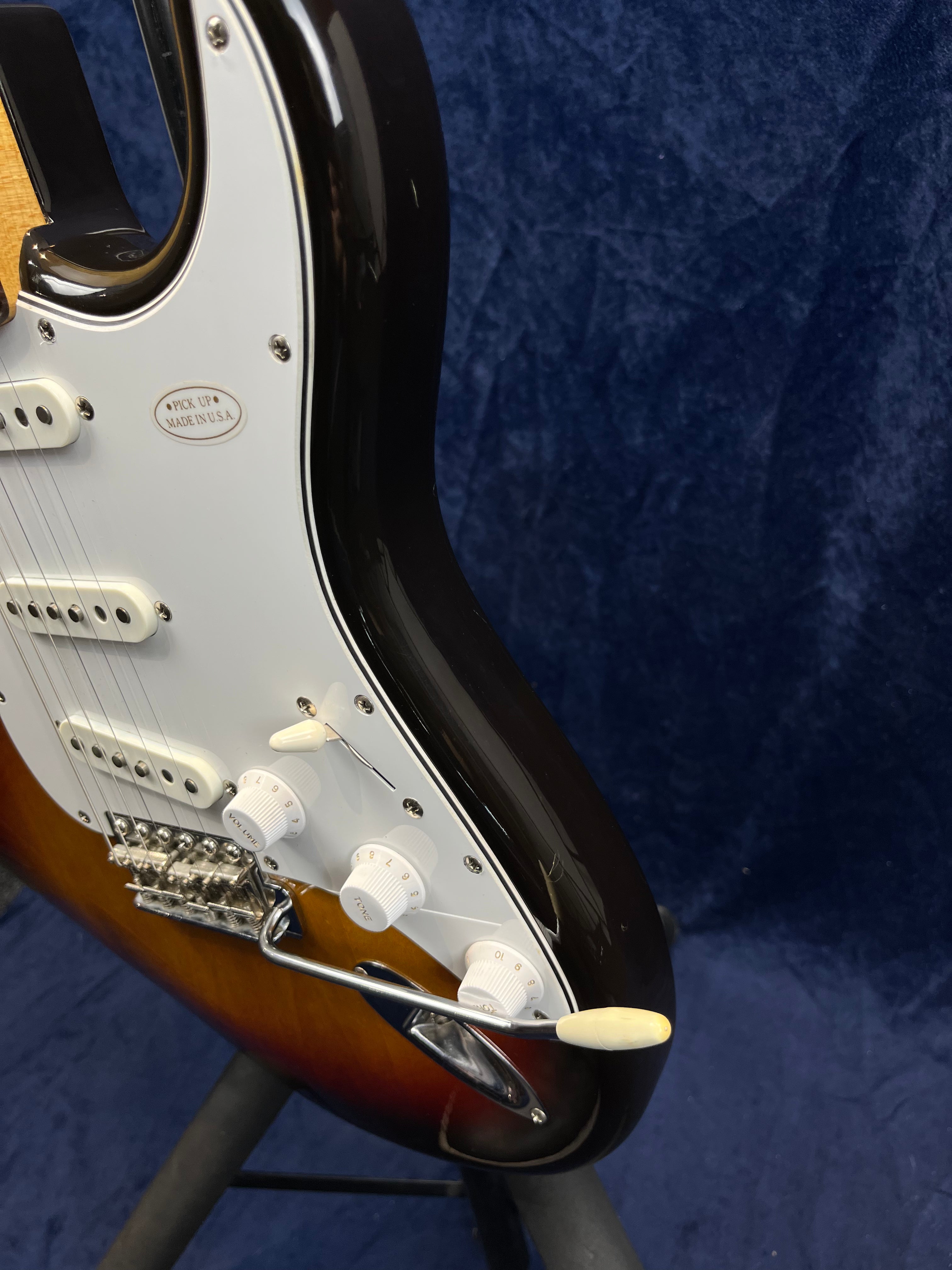 Squier JV ST62 Stratocaster 1983 w/ Swing Tag in Sunburst