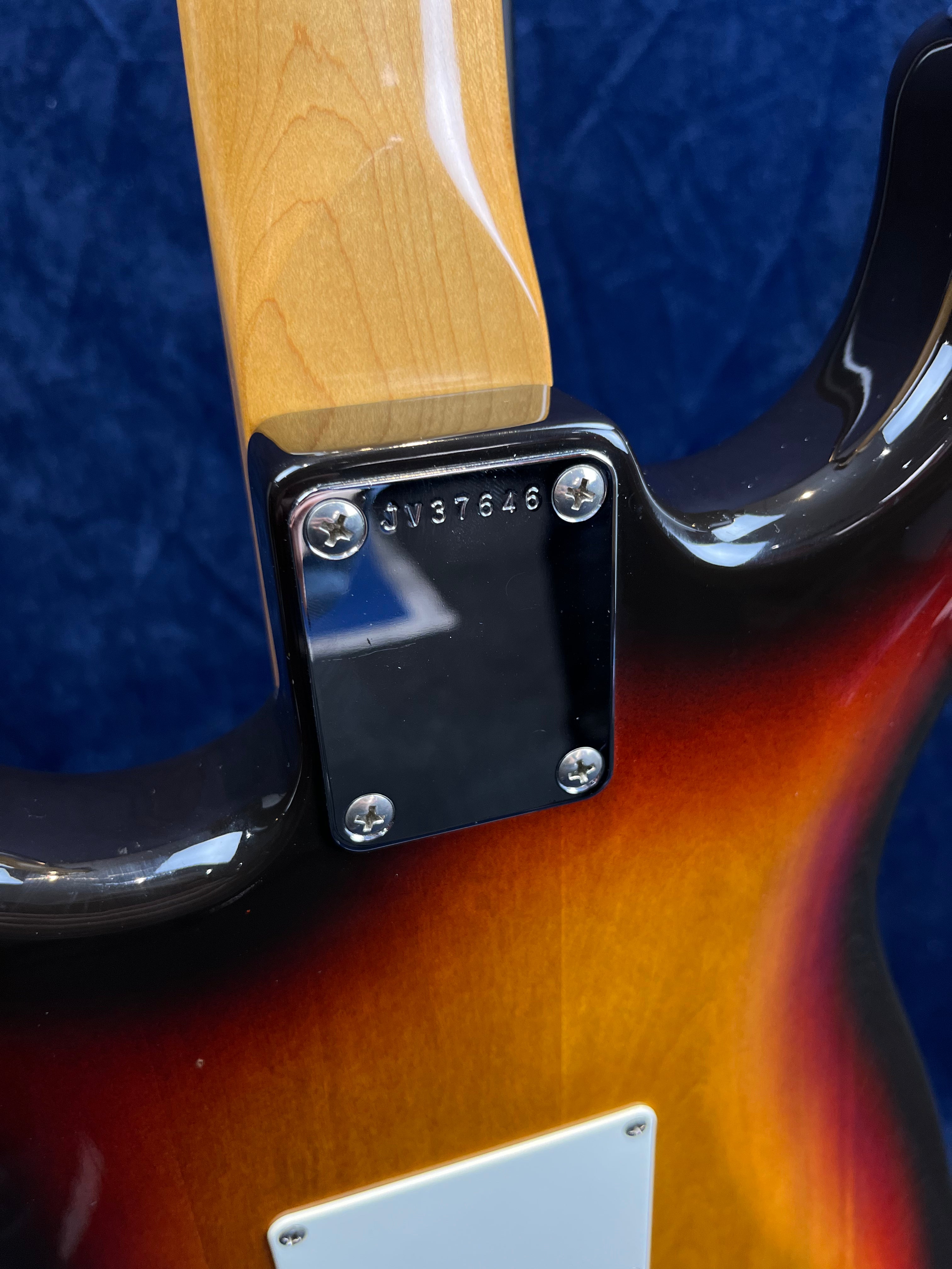 Squier JV ST62 Stratocaster 1983 w/ Swing Tag in Sunburst
