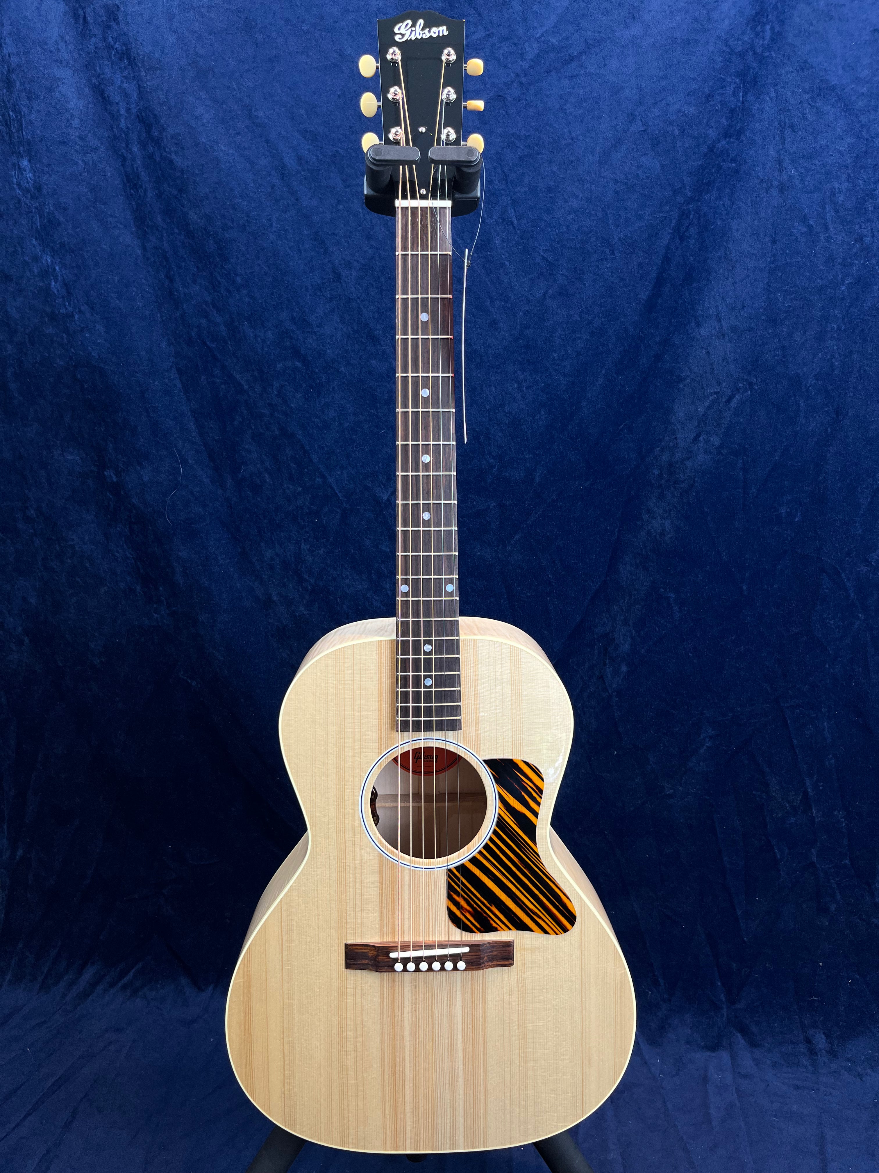 Gibson Custom Shop L-00 Maple Acoustic Guitar in Antique Natural