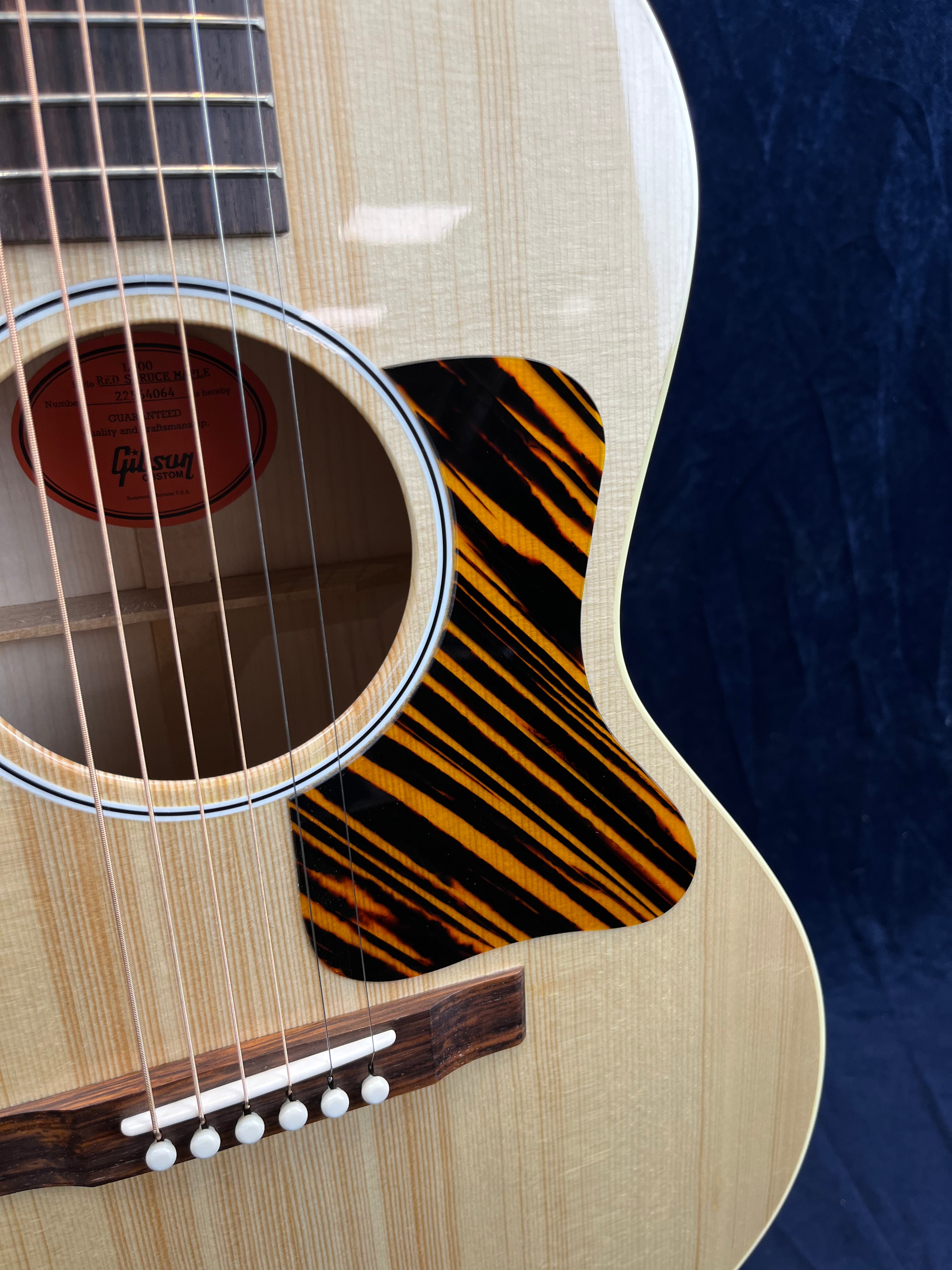 Gibson Custom Shop L-00 Maple Acoustic Guitar in Antique Natural