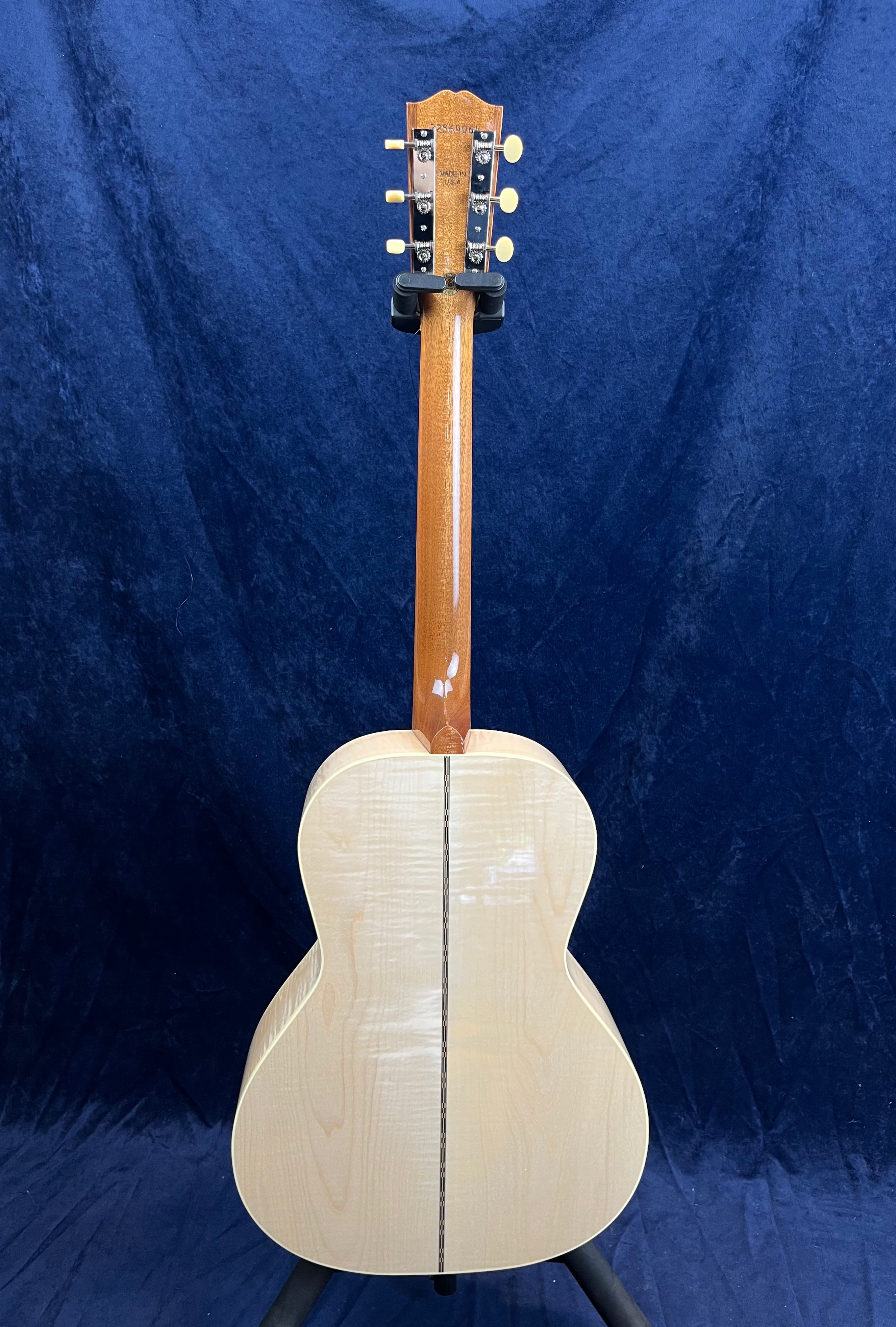 Gibson Custom Shop L-00 Maple Acoustic Guitar in Antique Natural
