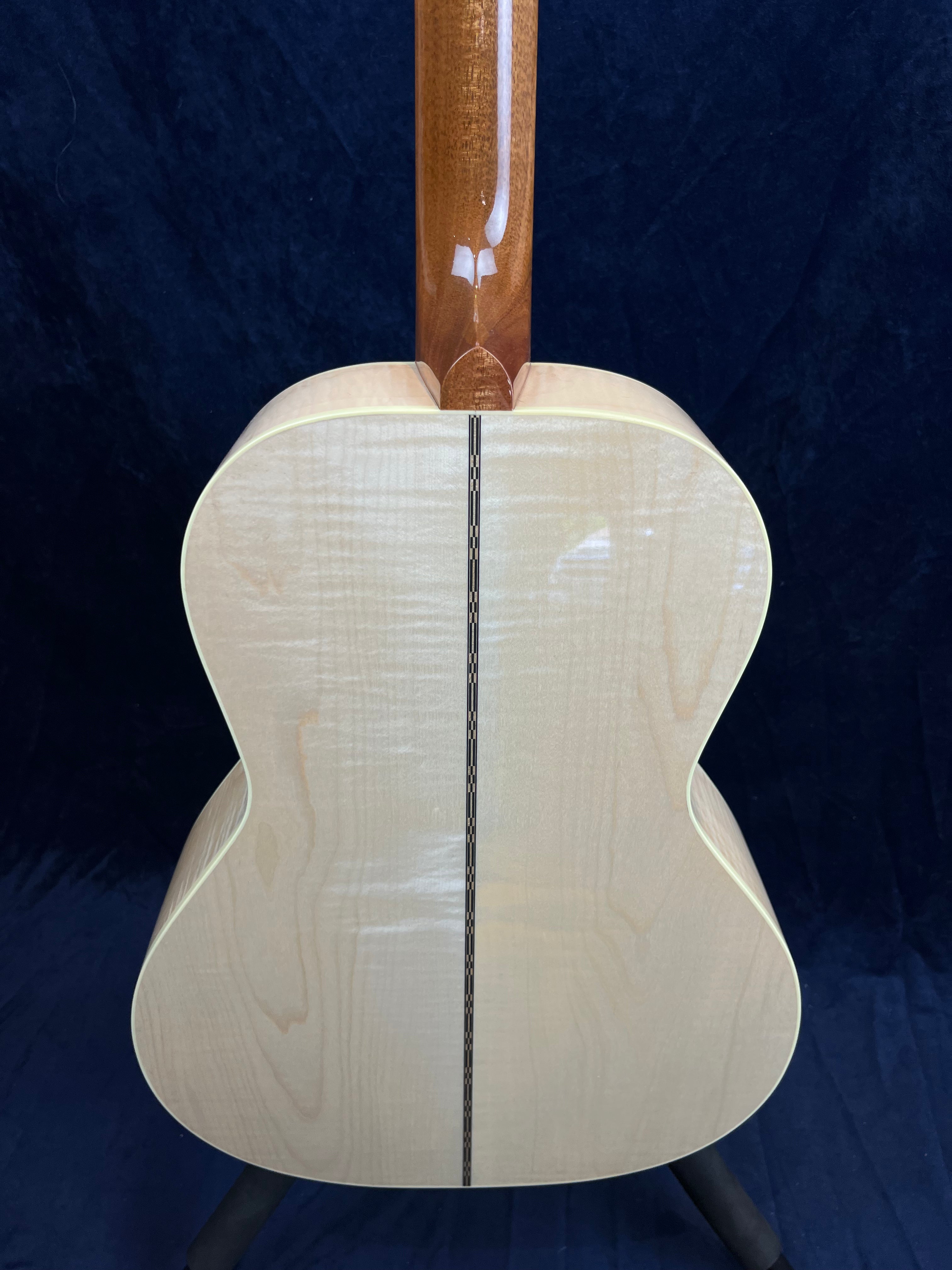 Gibson Custom Shop L-00 Maple Acoustic Guitar in Antique Natural