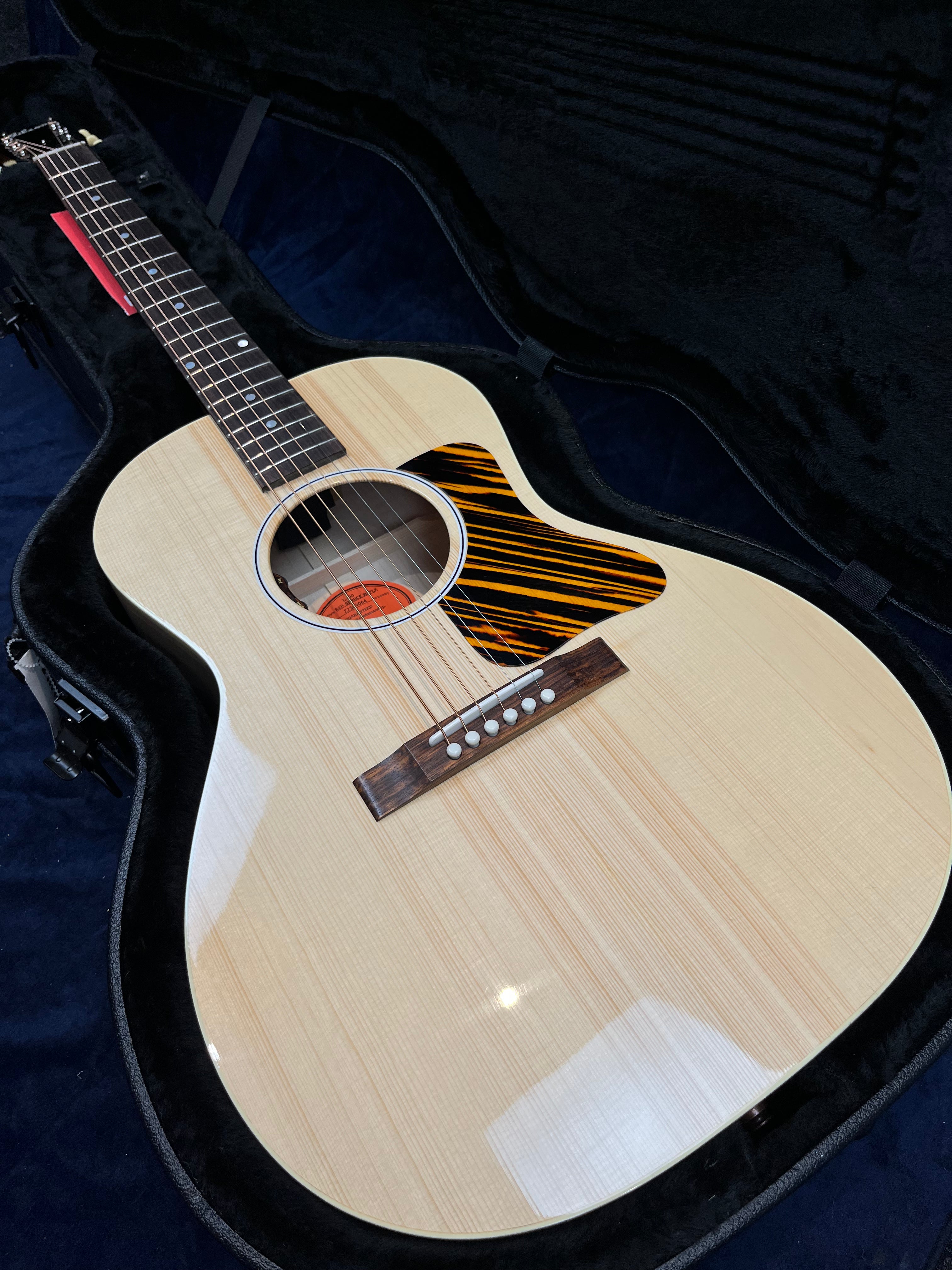 Gibson Custom Shop L-00 Maple Acoustic Guitar in Antique Natural