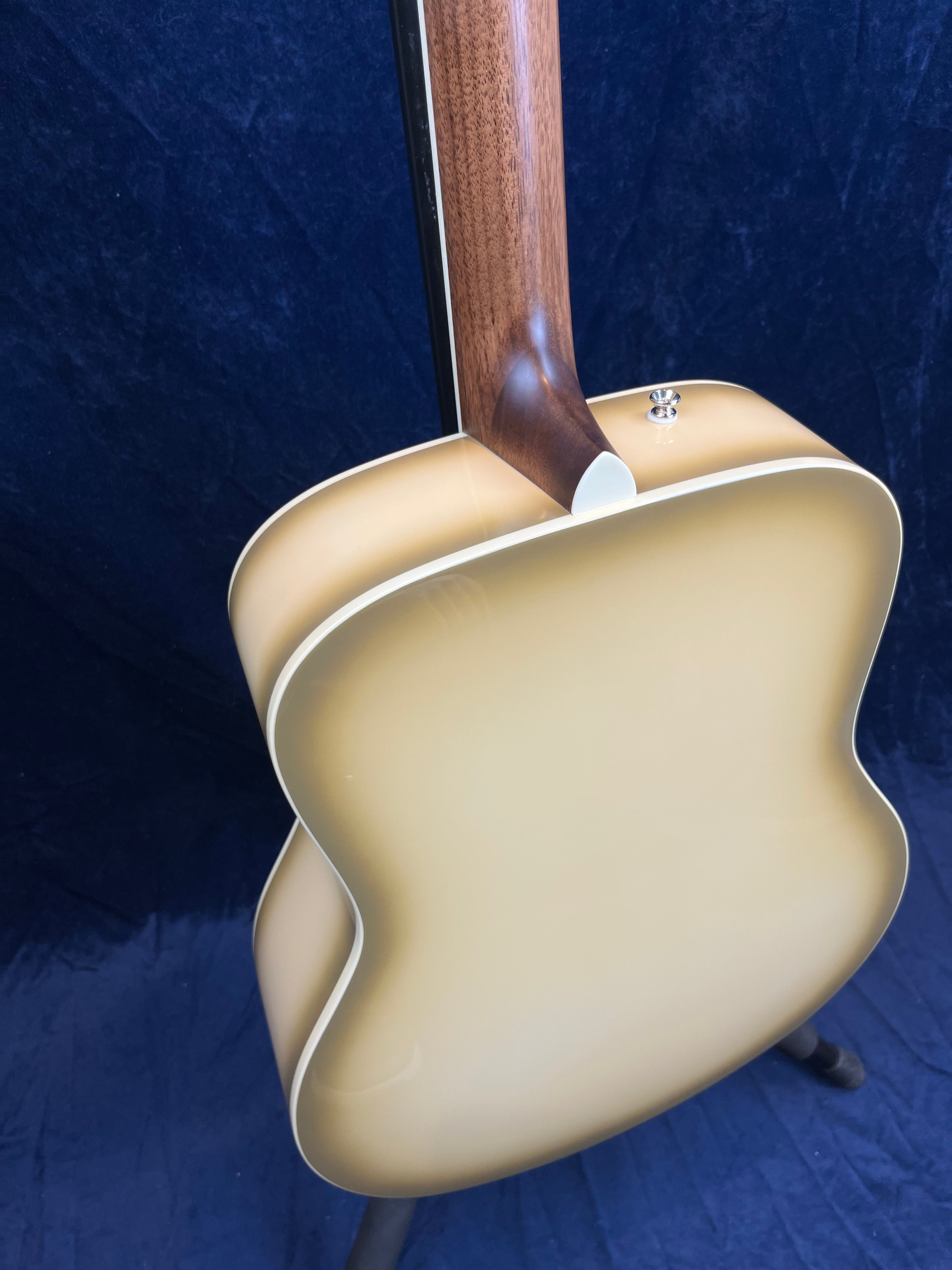 Fender Ltd Edition California Vintage Palomino in Antigua Pre-owned