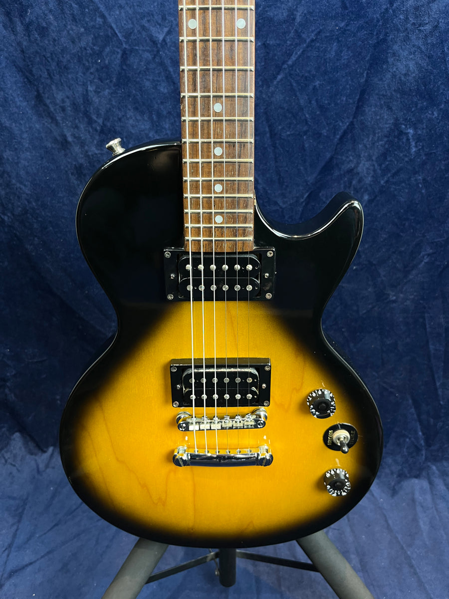 Epiphone Special Les Paul Electric Guitar in Sunburst Pre-owned