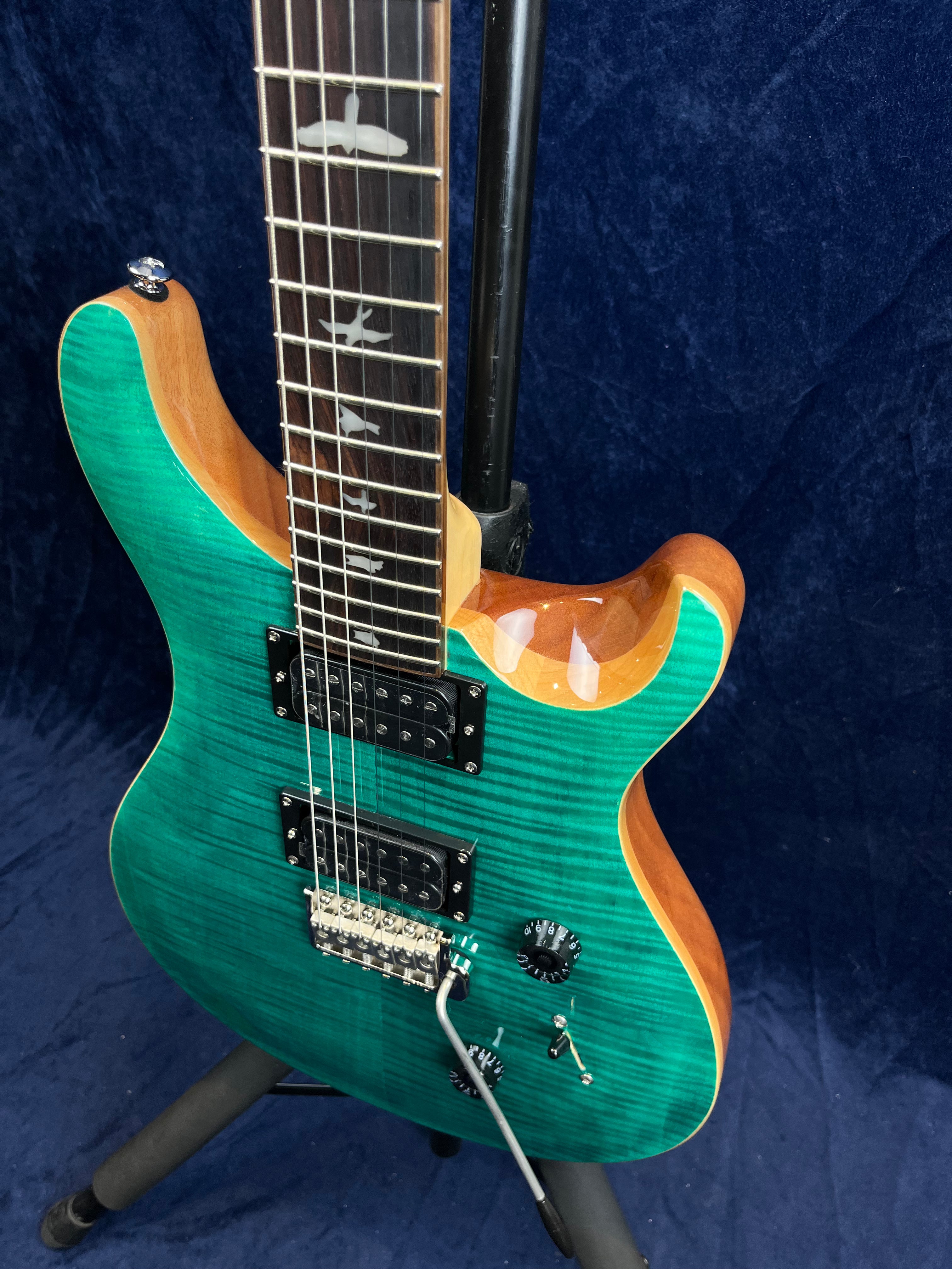 PRS SE Custom 24 Electric Guitar in Turquoise Ex-Demo