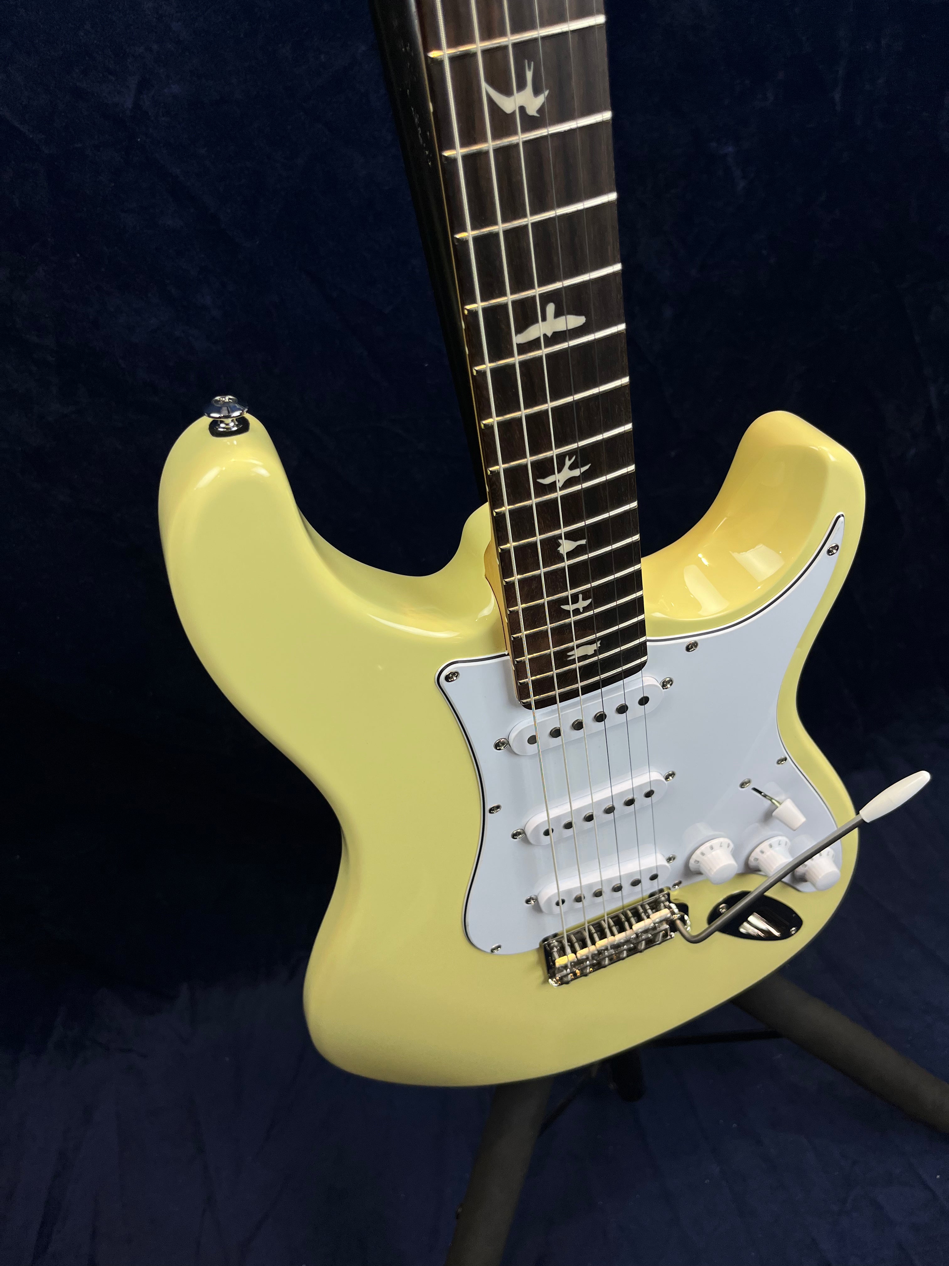 PRS SE John Mayer Silver Sky Rosewood Fretboard in Moon White Ex Demo