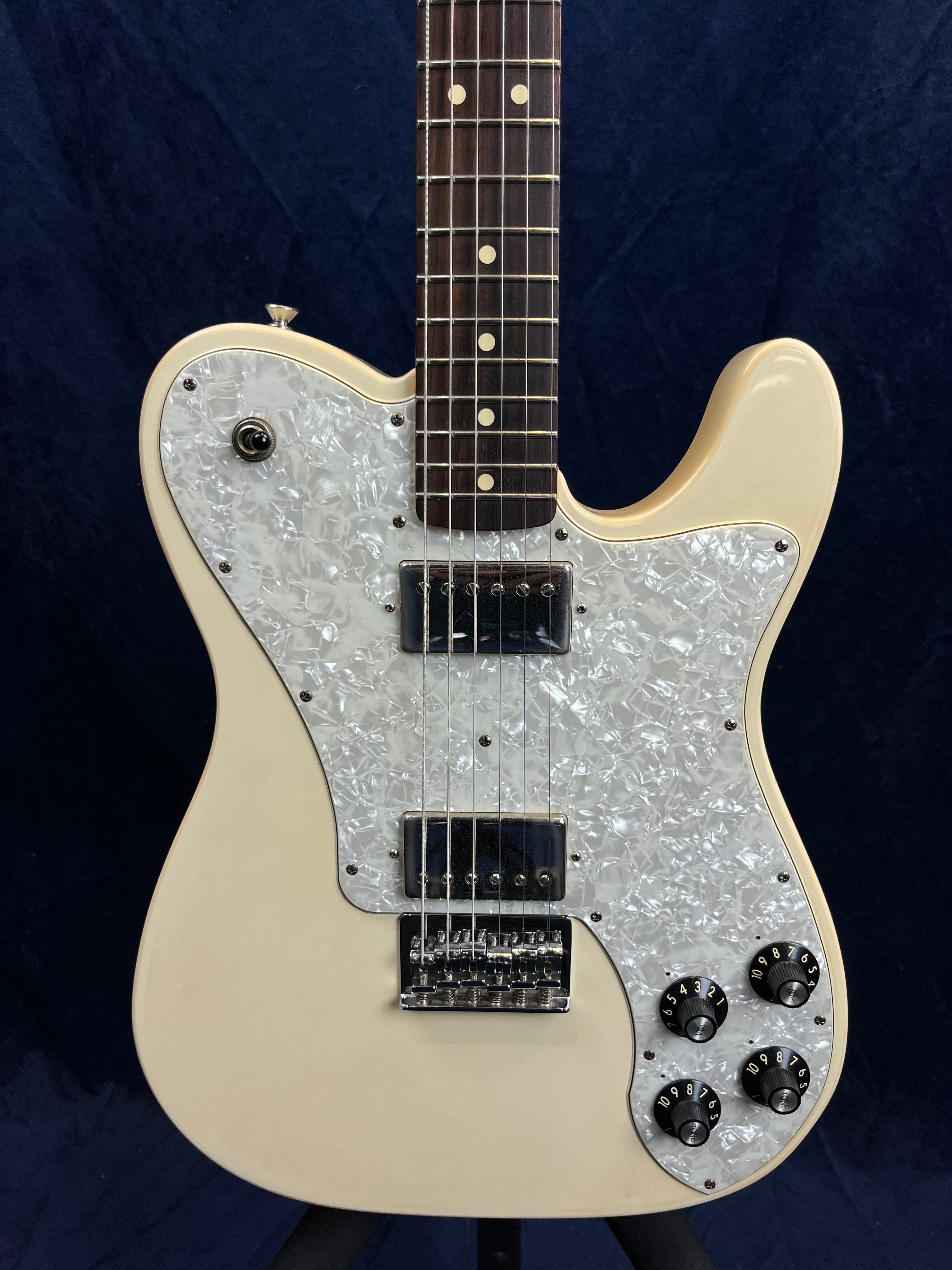 Fender Chris Shiflett Telecaster Deluxe in Arctic White Pre-owned with Case