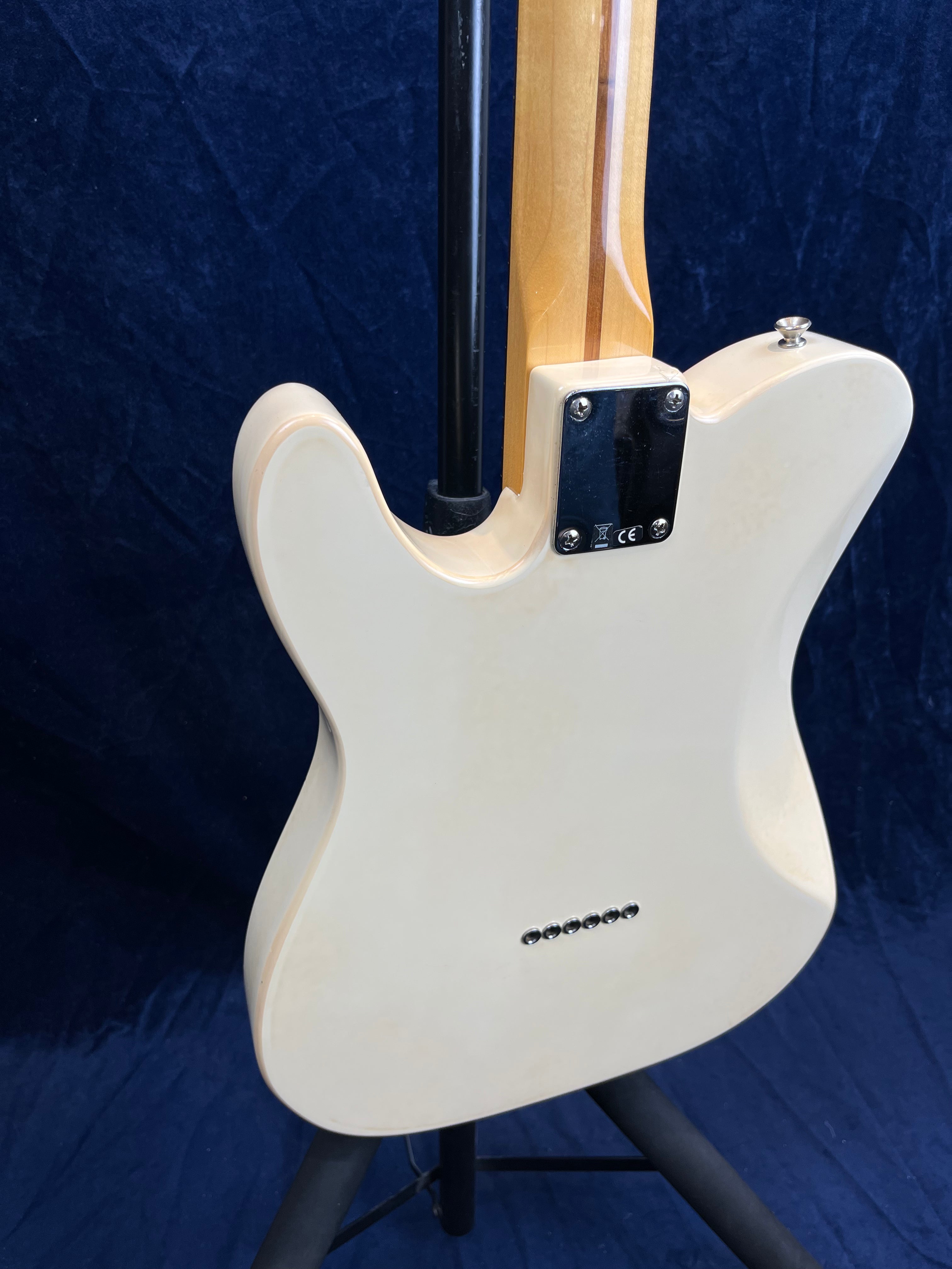 Fender Chris Shiflett Telecaster Deluxe in Arctic White Pre-owned with Case