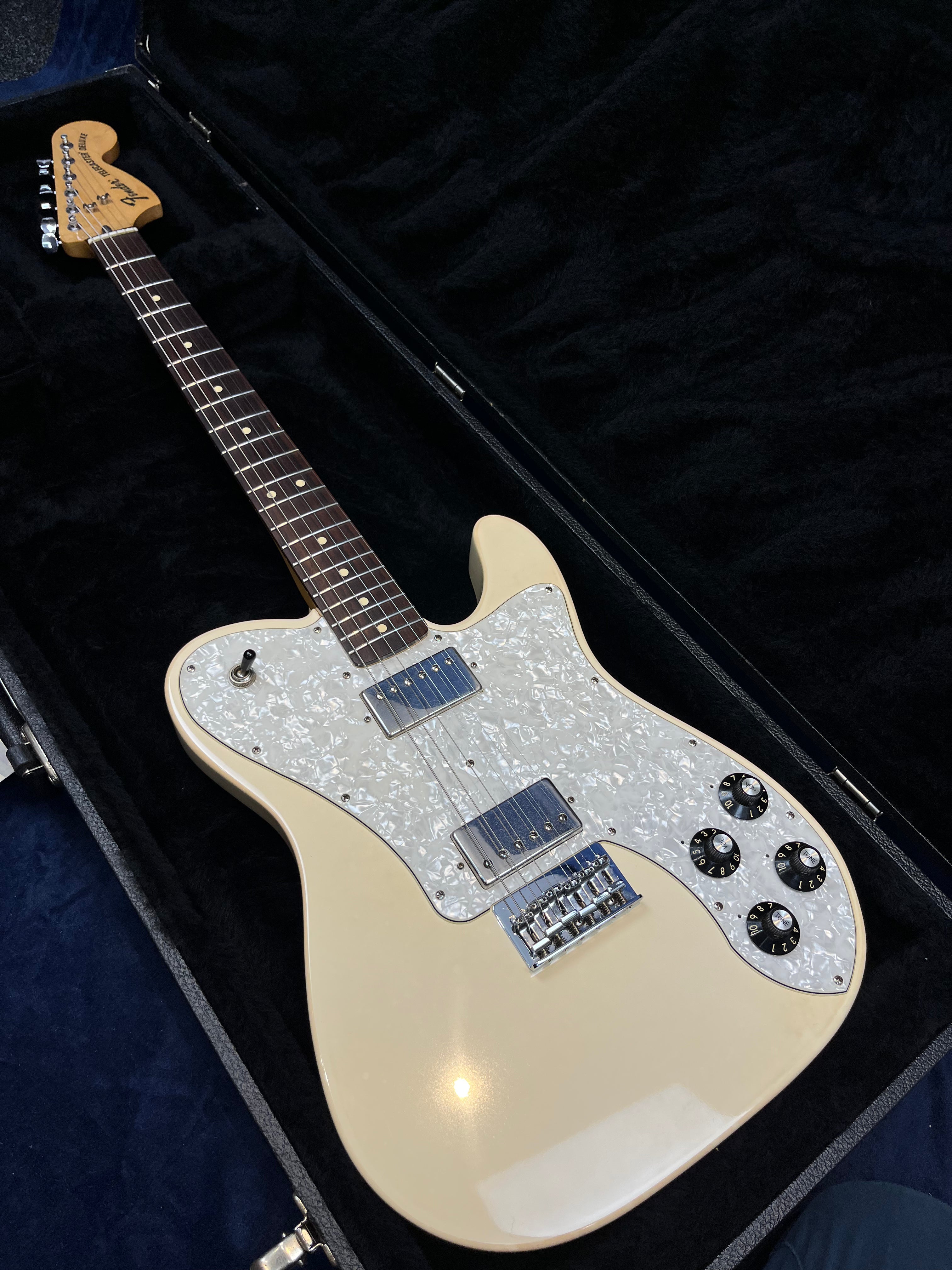 Fender Chris Shiflett Telecaster Deluxe in Arctic White Pre-owned with Case