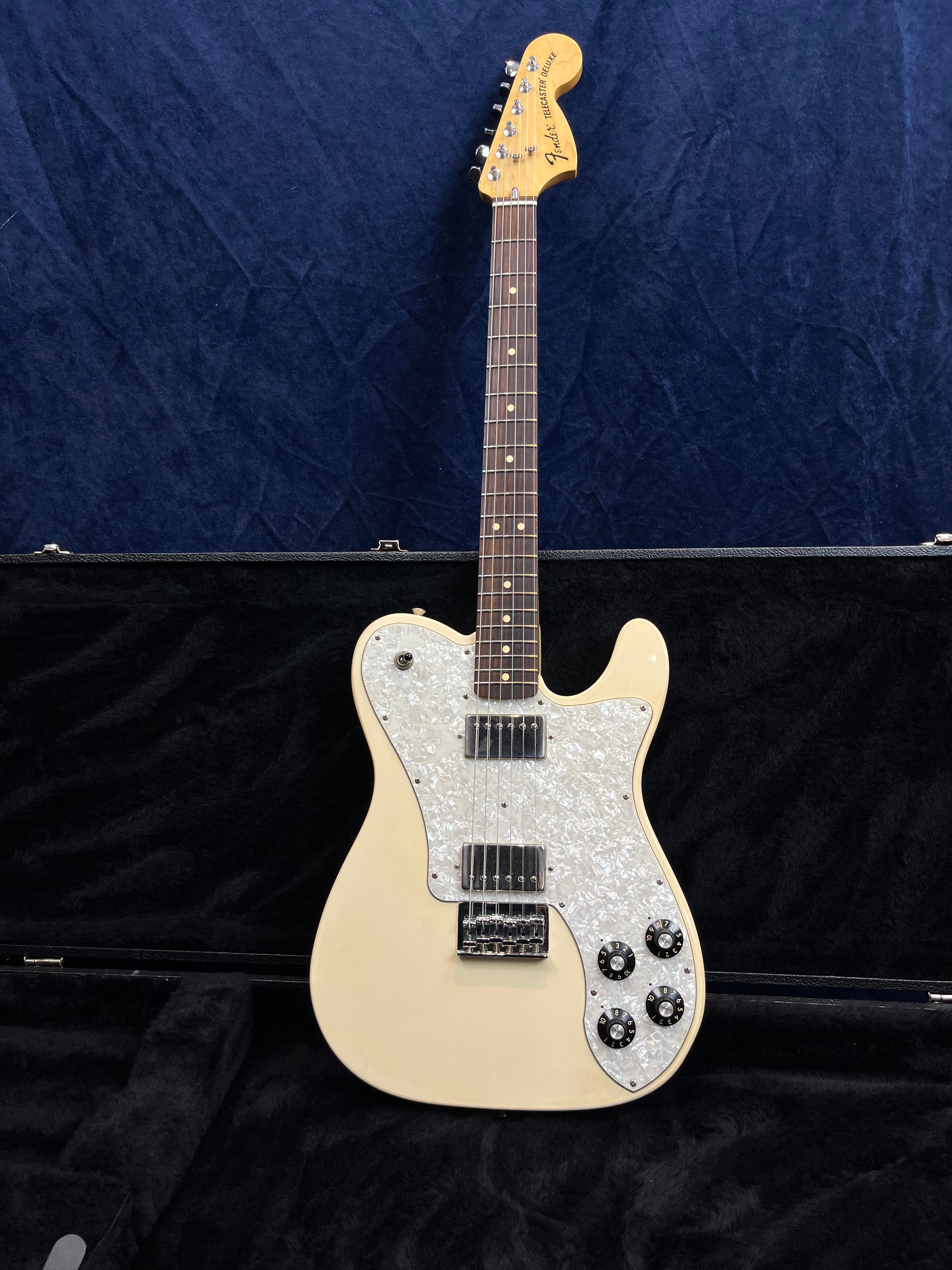 Fender Chris Shiflett Telecaster Deluxe in Arctic White Pre-owned with Case