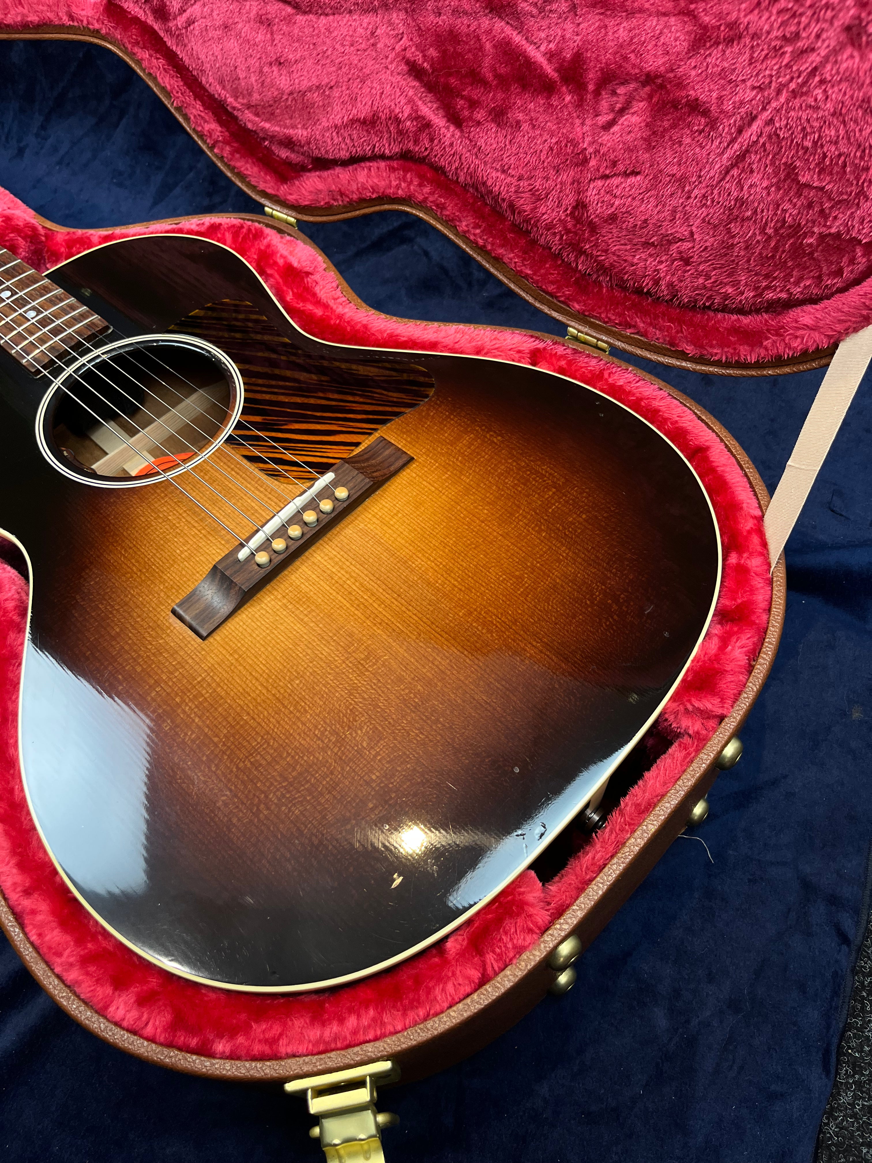 Gibson L-00 Original LR Baggs 2022 Model in Vintage Sunburst Pre-owned
