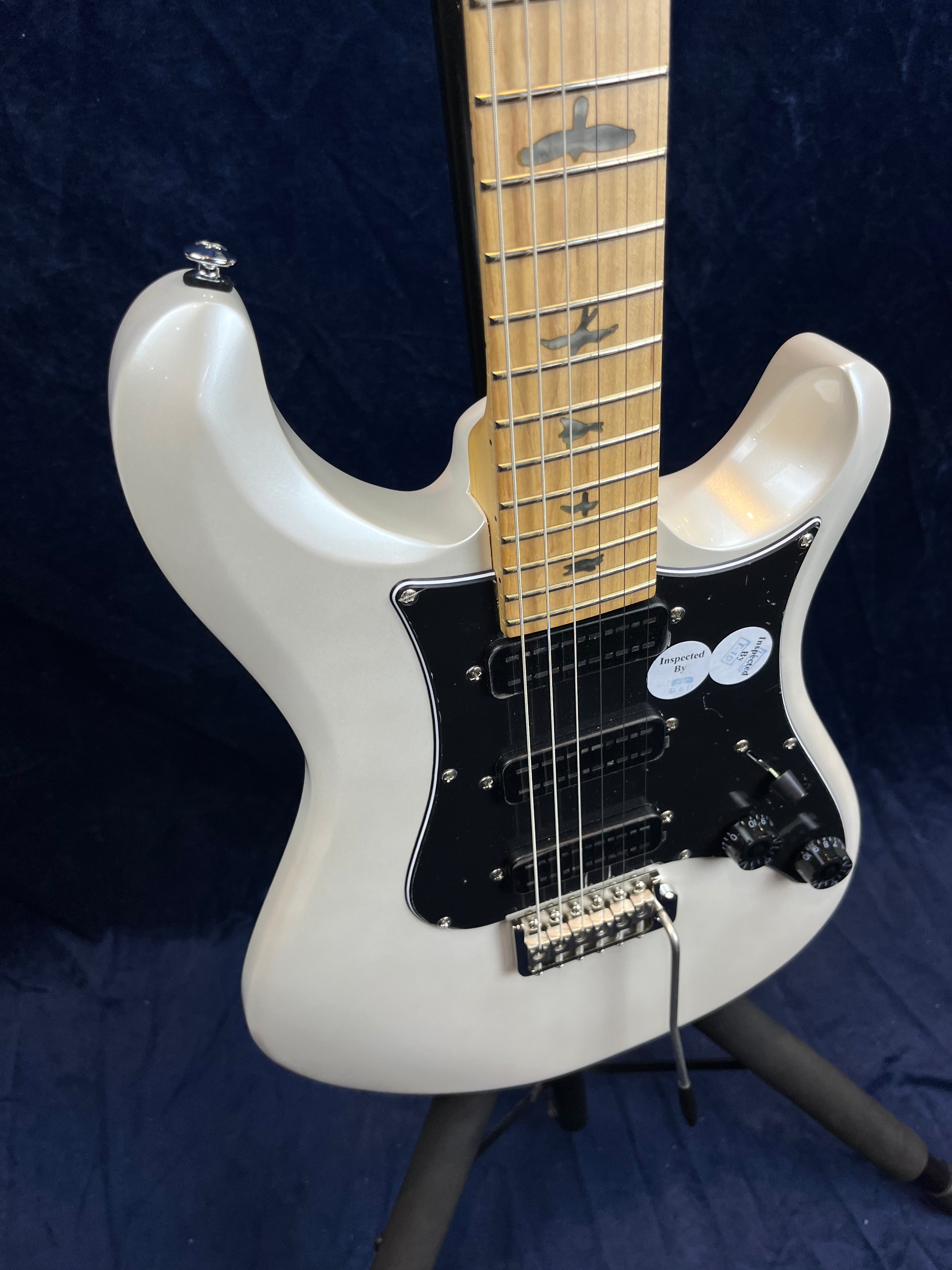 Guitare électrique PRS SE NF3 Maple finition White Pearl (ancien modèle d'exposition)