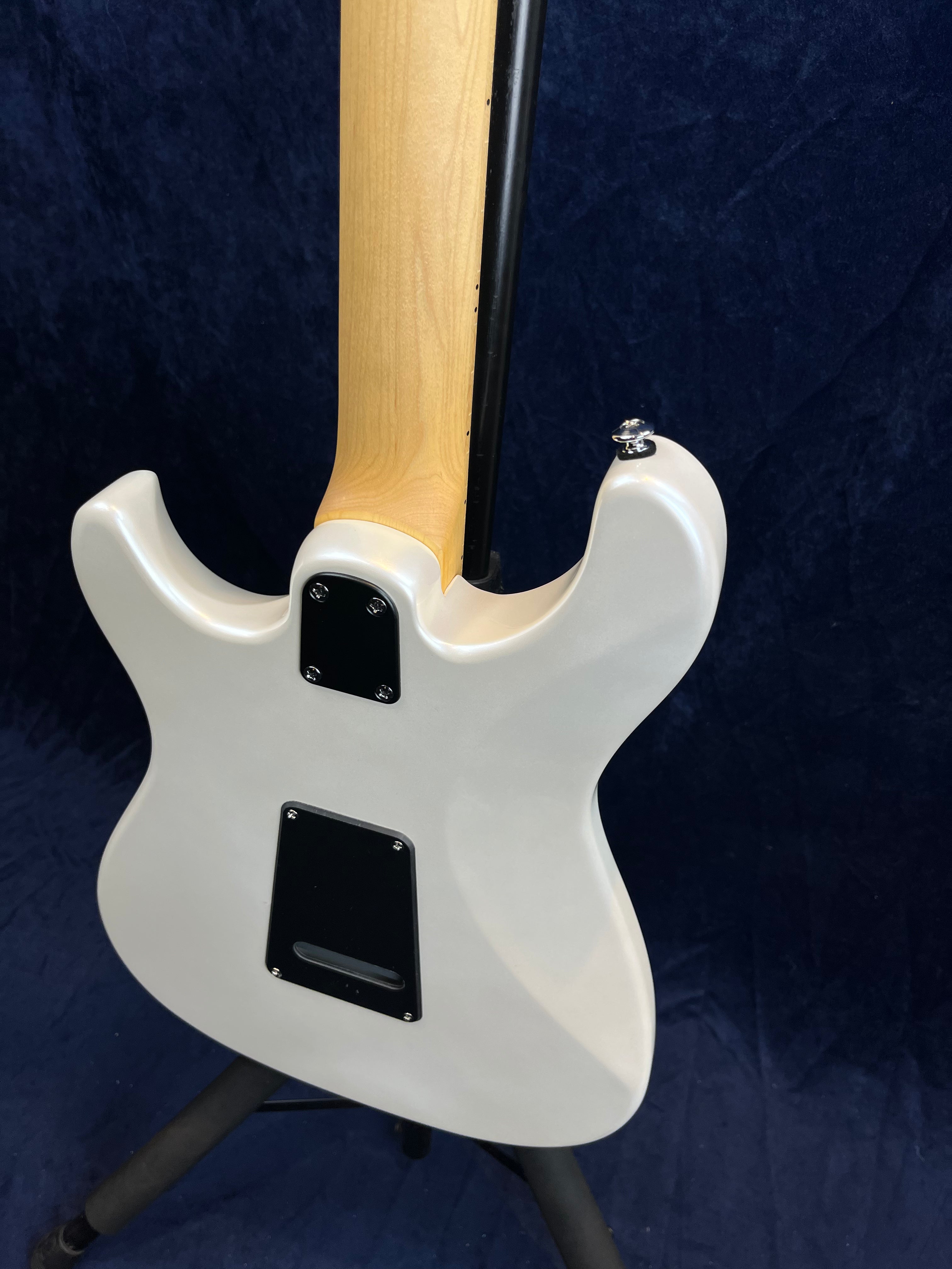 Guitare électrique PRS SE NF3 Maple finition White Pearl (ancien modèle d'exposition)