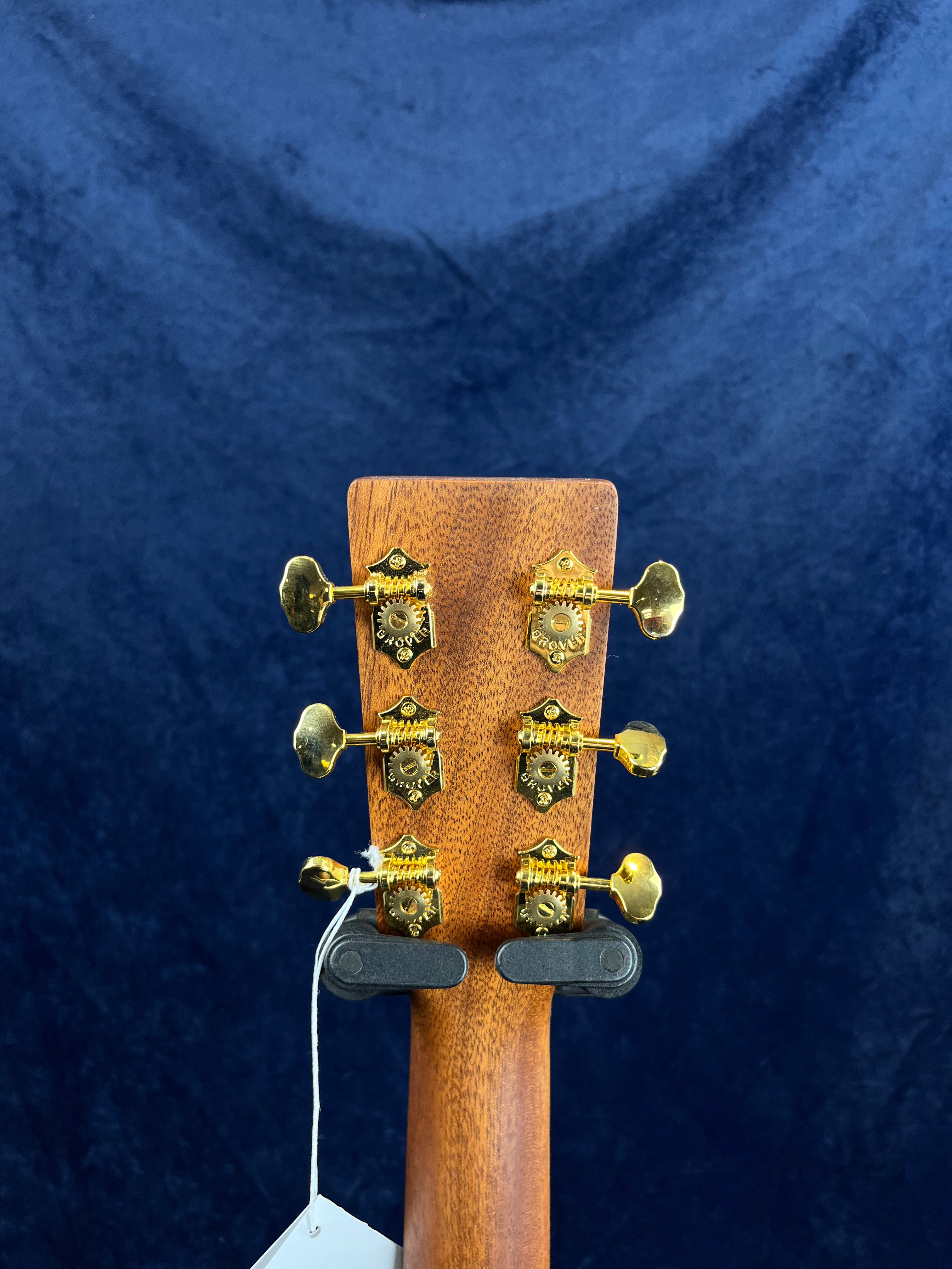 Martin D-JR E Dreadnought Junior Electro Acoustic Guitar in Walnut