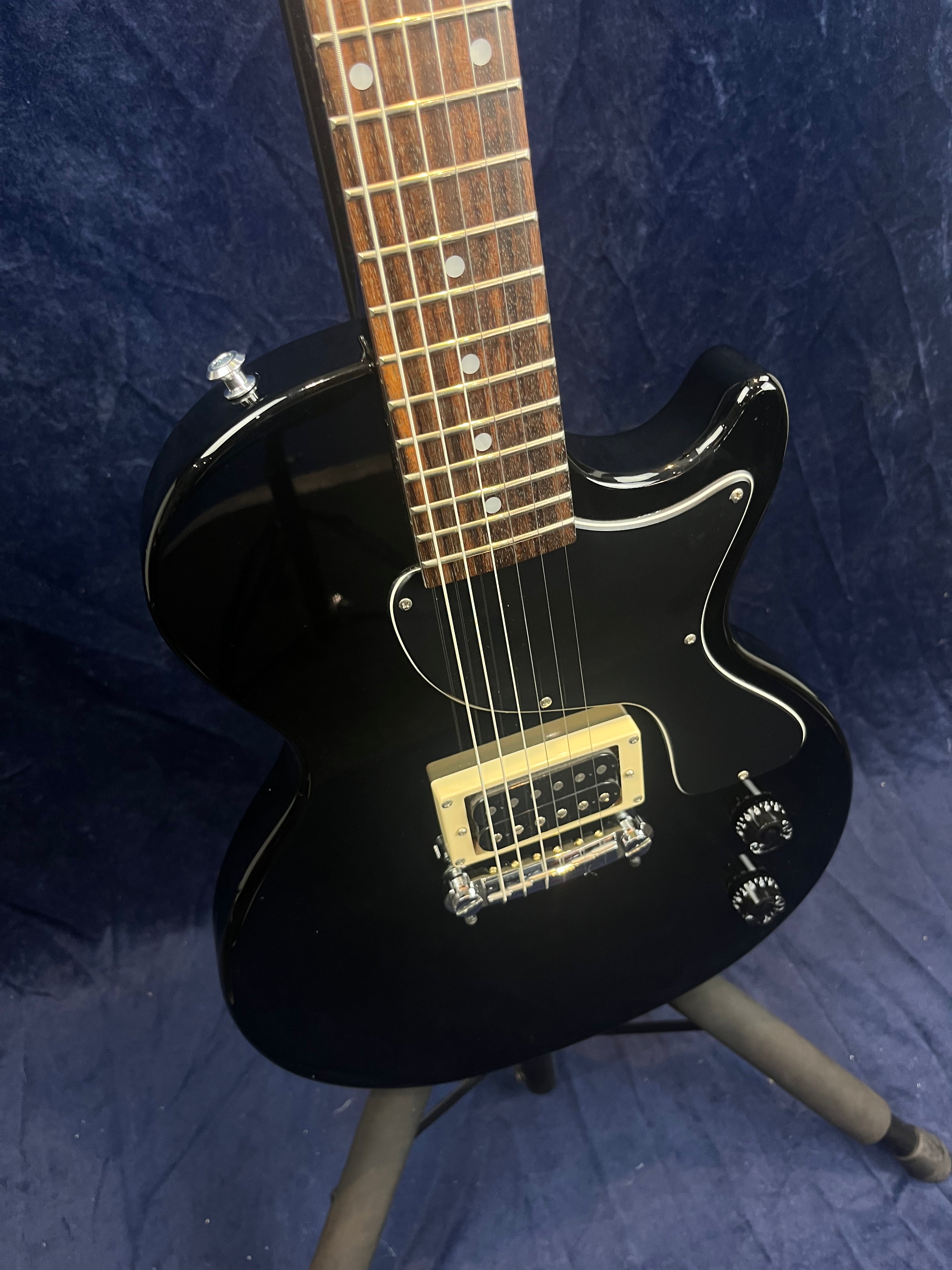 Epiphone Les Paul Junior Special in Black Pre-owned
